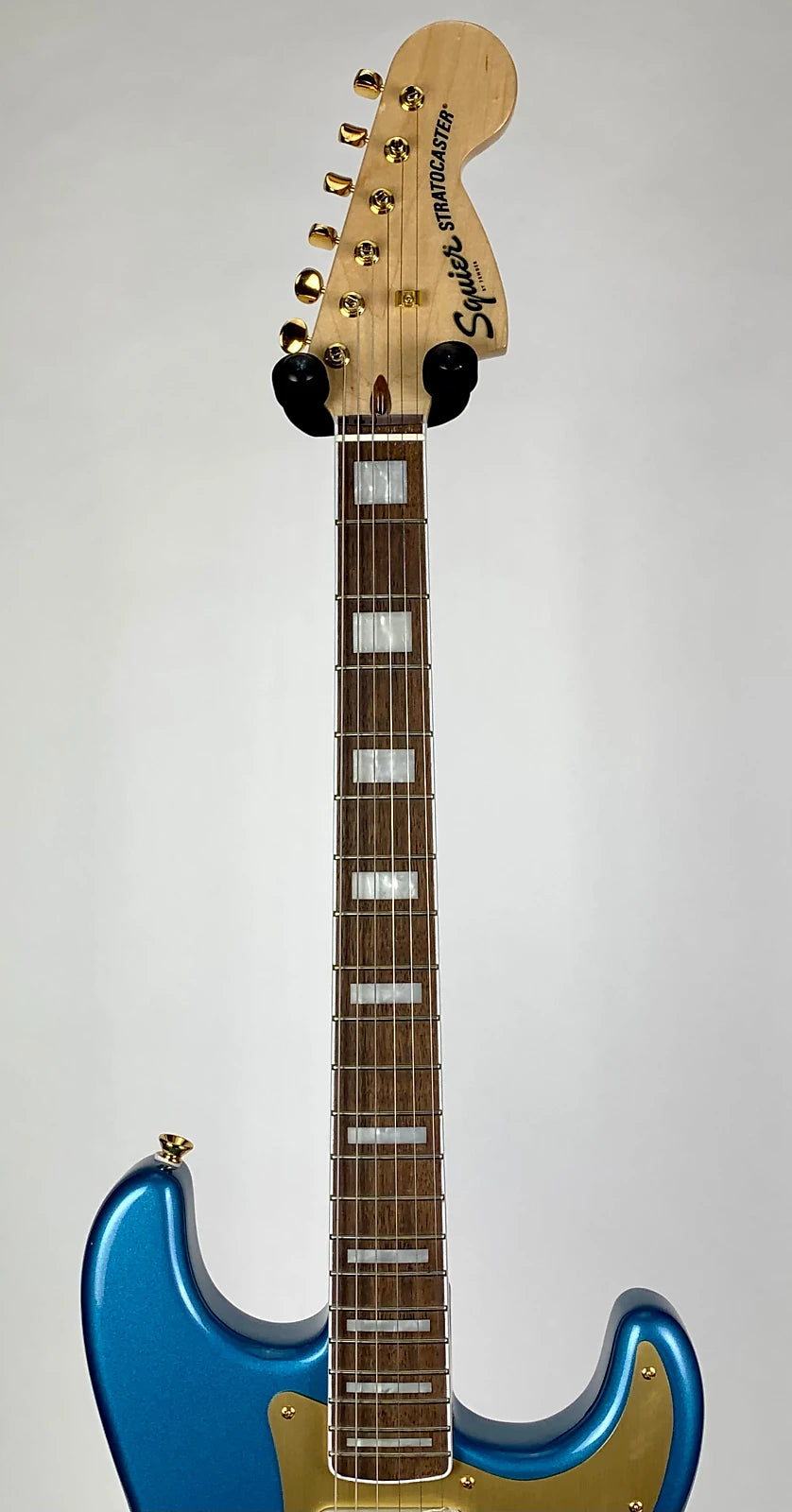 Squier 40th Anniversary Stratocaster Gold Edition with Laurel Fingerboard - Lake Placid Blue