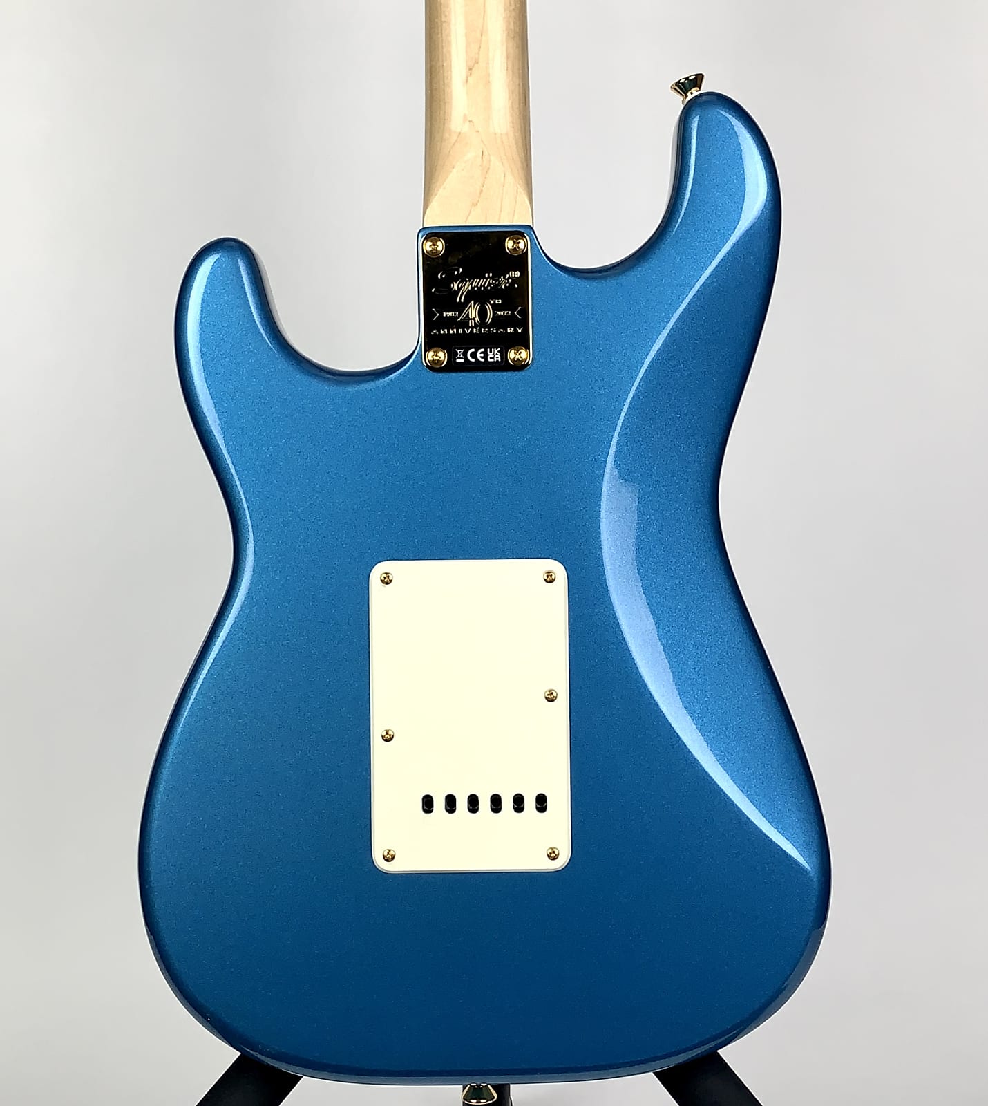 Squier 40th Anniversary Stratocaster Gold Edition with Laurel Fingerboard - Lake Placid Blue