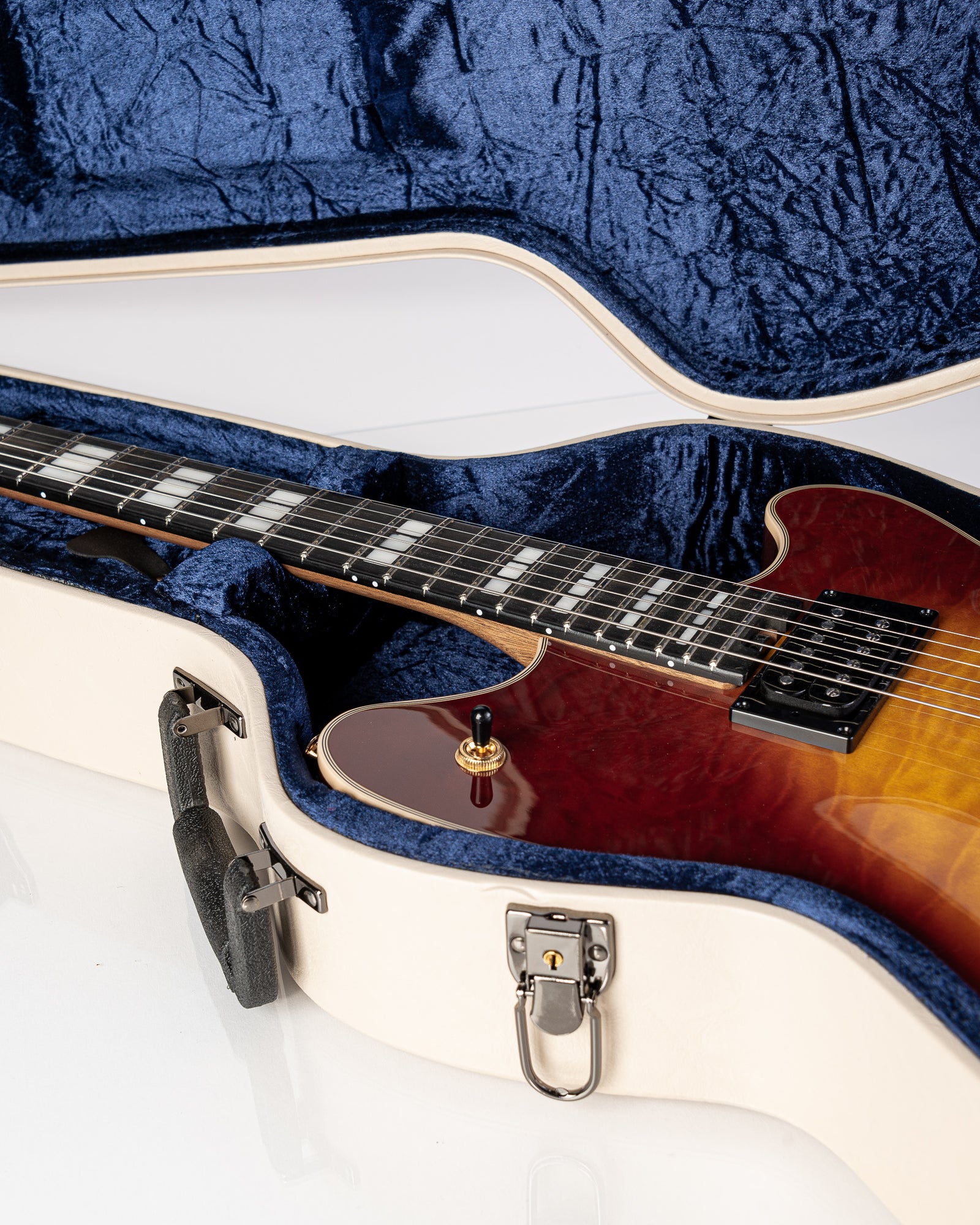 EVH SA-126 Special Quilted Maple Electric Guitar - Tobacco Sunburst