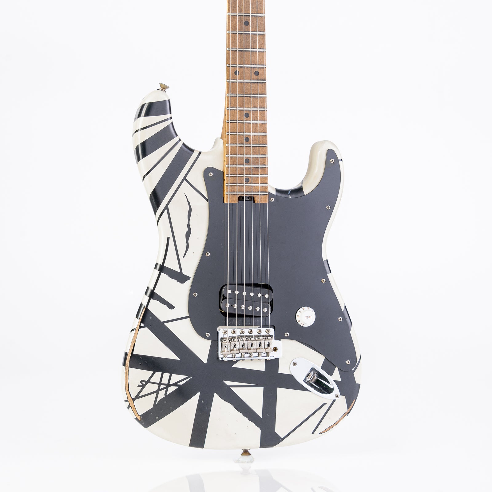EVH Striped Series '78 Eruption with Maple Fingerboard Electric Guitar - White with Black Stripes Relic