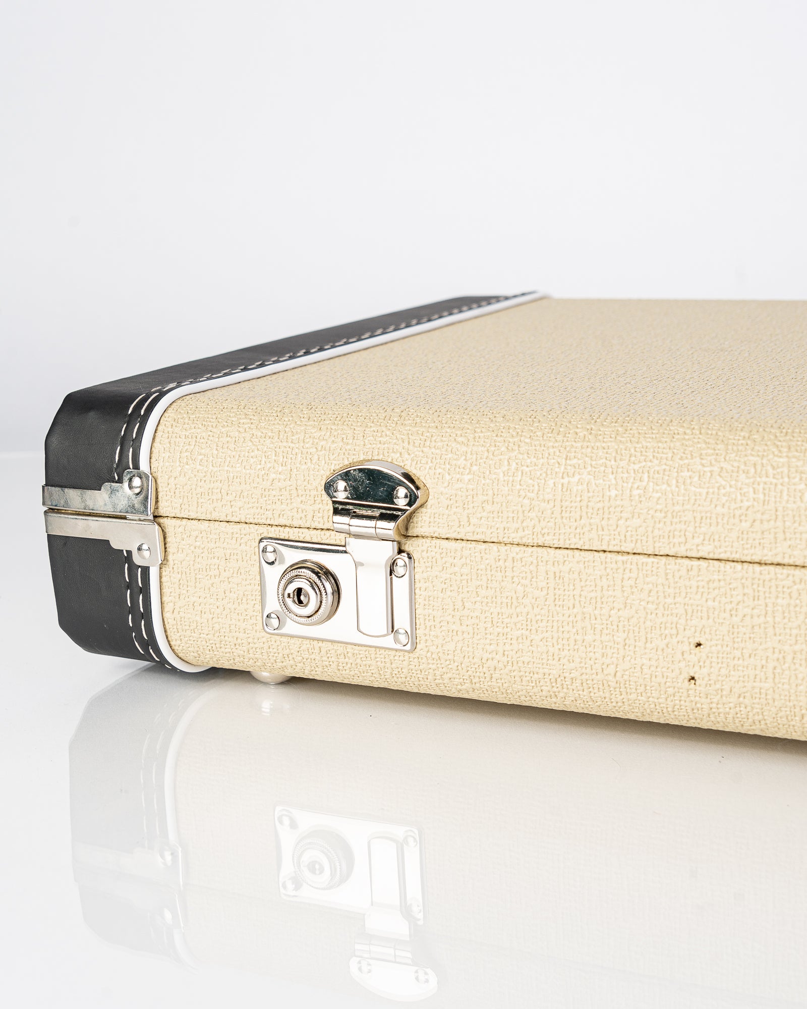 Fender Custom Shop 1963 Stratocaster Electric Guitar - Heavy Relic Faded Aged Sonic Blue