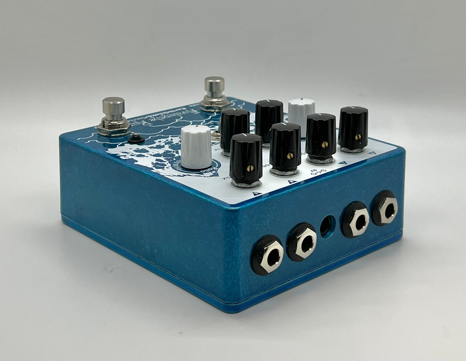 Used EarthQuaker Devices Avalanche Run Pedal