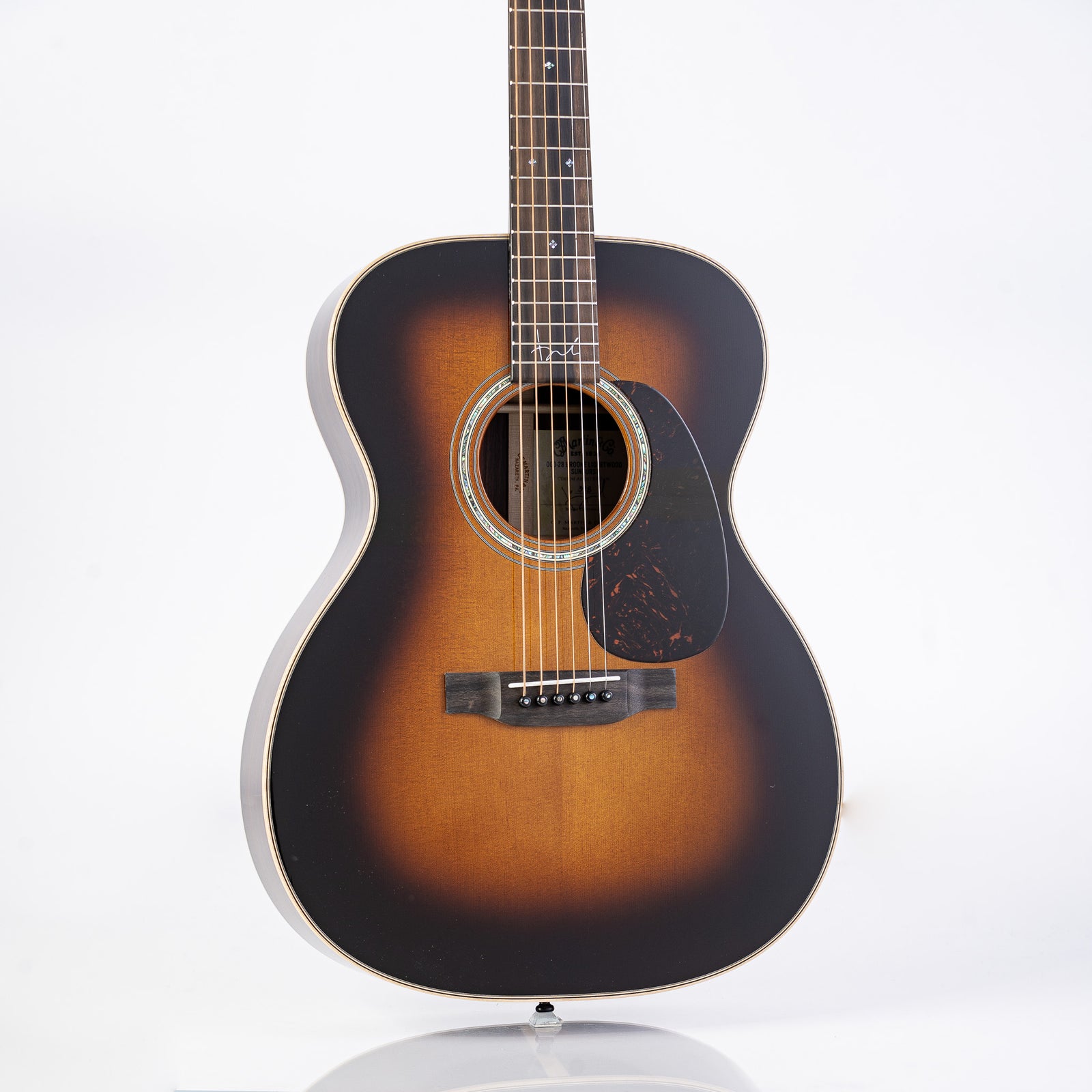 Martin 000-28 Brooke Ligertwood Signature Acoustic Guitar - Sunburst