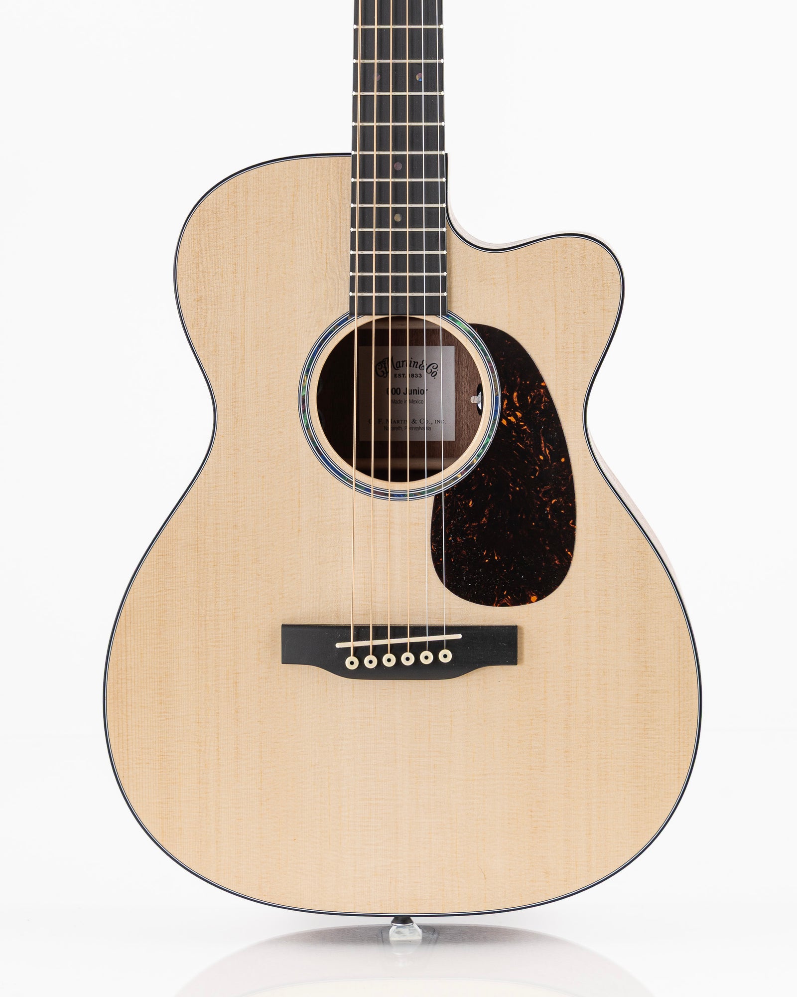 Martin 000C Jr E Cutaway Junior Series Acoustic Electric Guitar - Natural