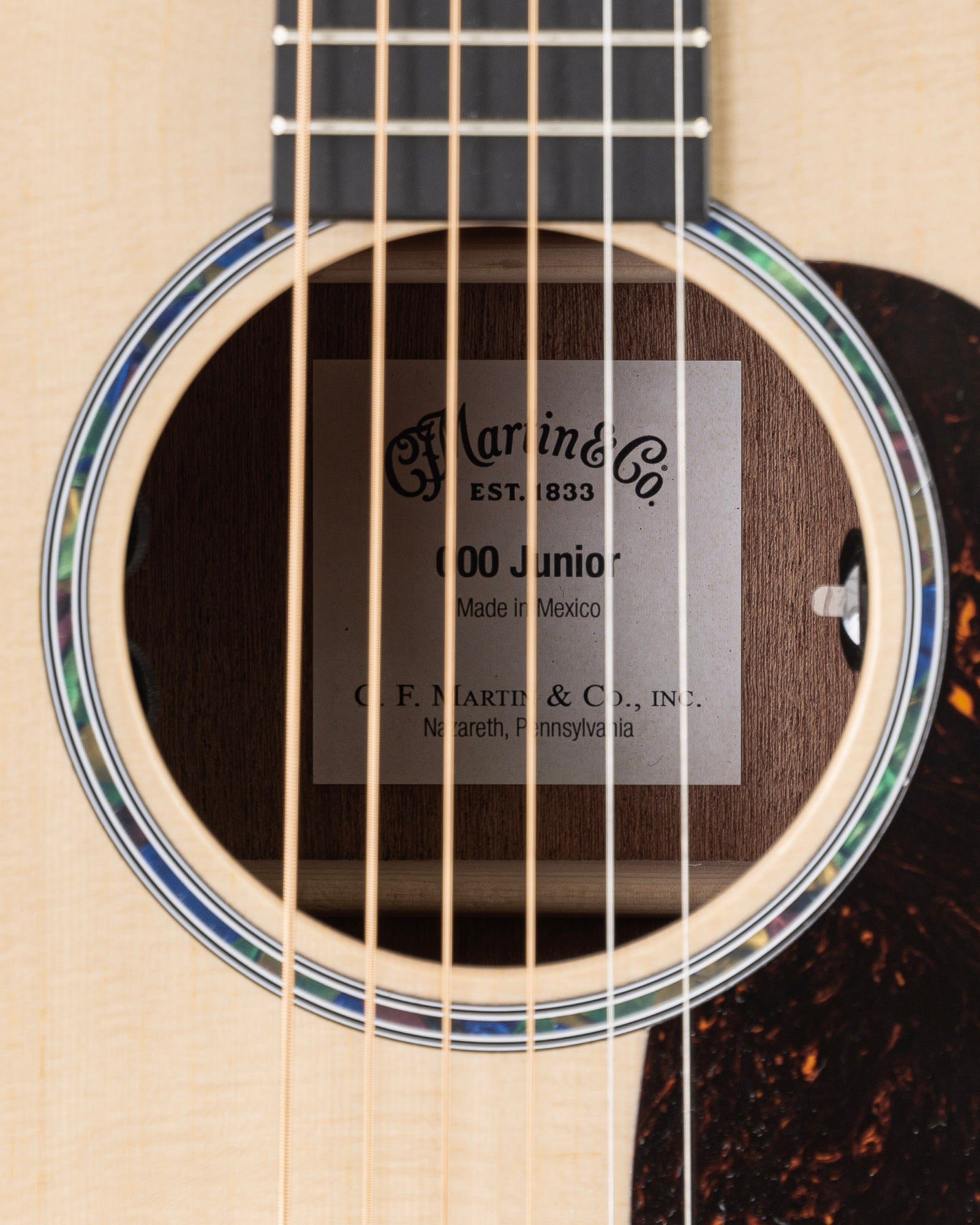 Martin 000C Jr E Cutaway Junior Series Acoustic Electric Guitar - Natural