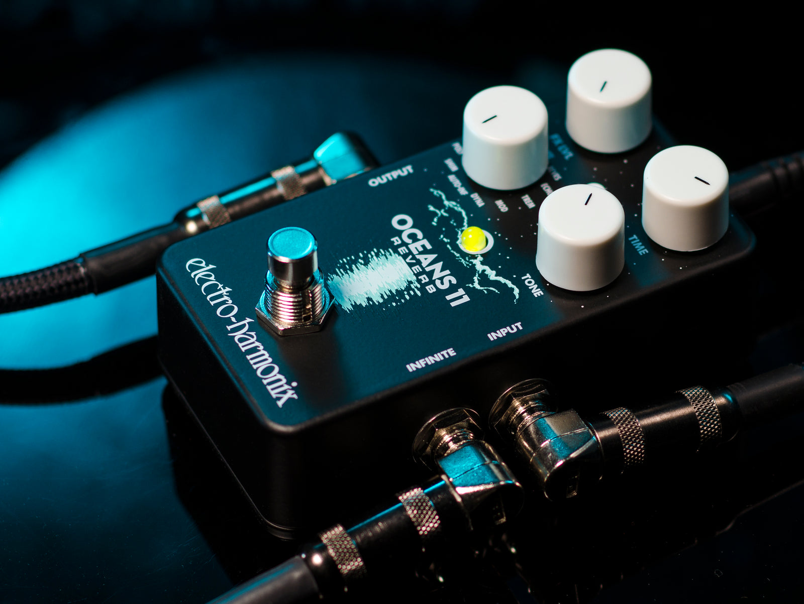 Electro-Harmonix Oceans 11 Reverb Pedal