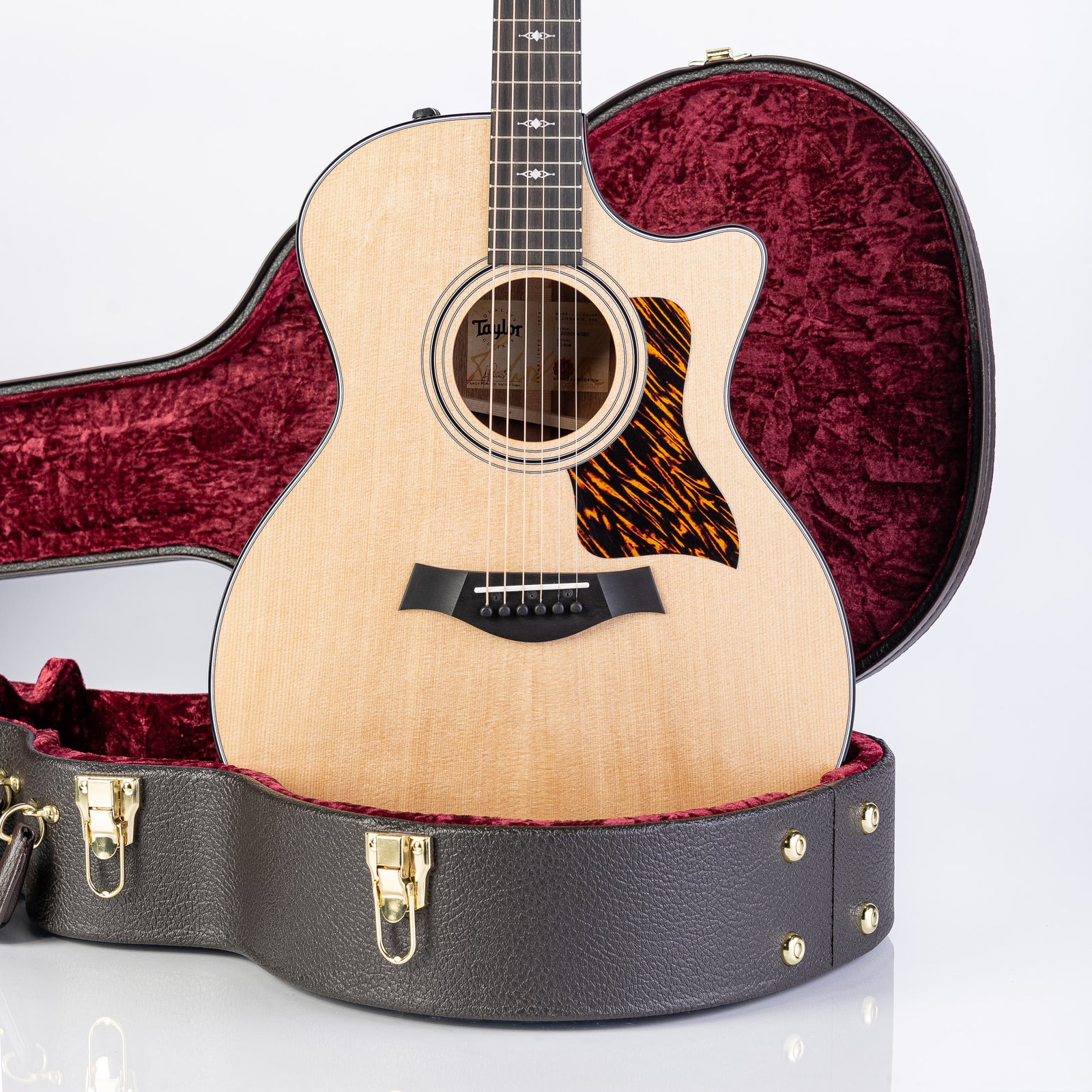 Taylor 314ce Grand Auditorium Acoustic-Electric Guitar - Natural with HSC