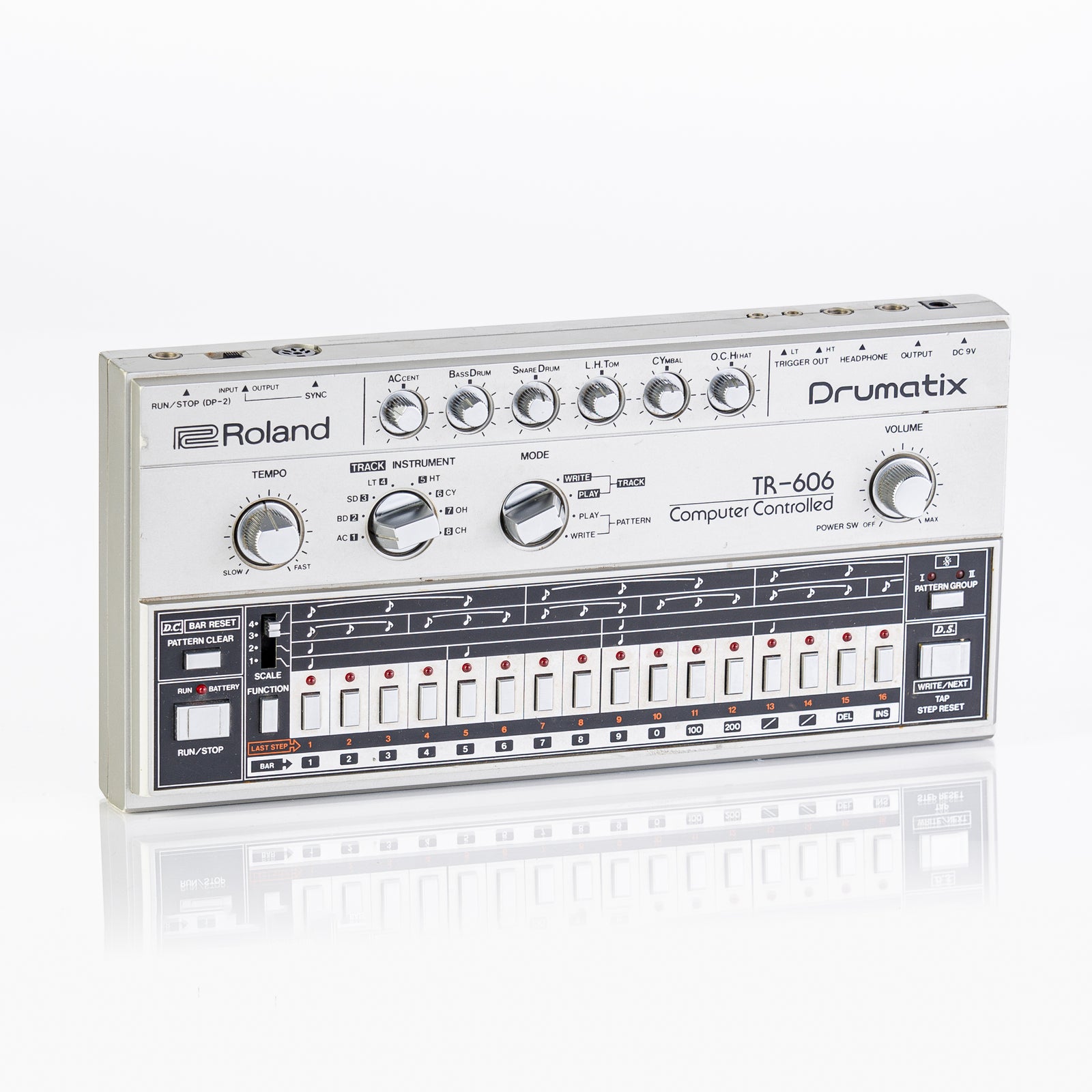 USED 1981 Roland TR-606 Drumatix Analog Drum Machine with Original Box and Case