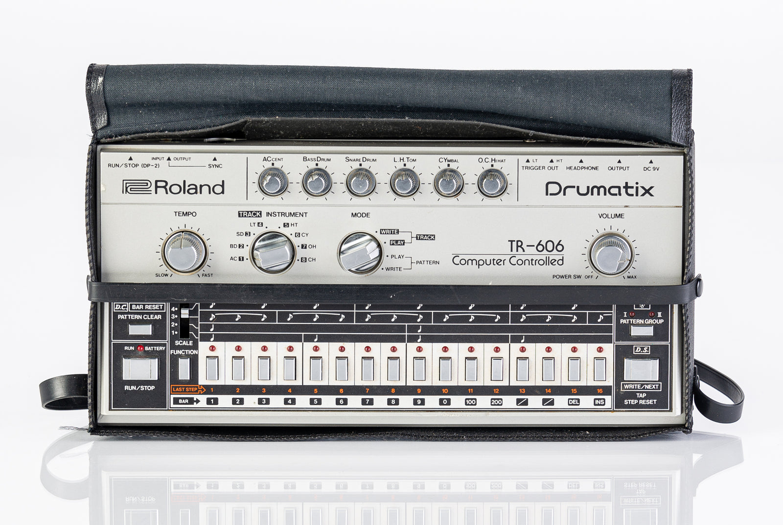 USED 1981 Roland TR-606 Drumatix Analog Drum Machine with Original Box and Case