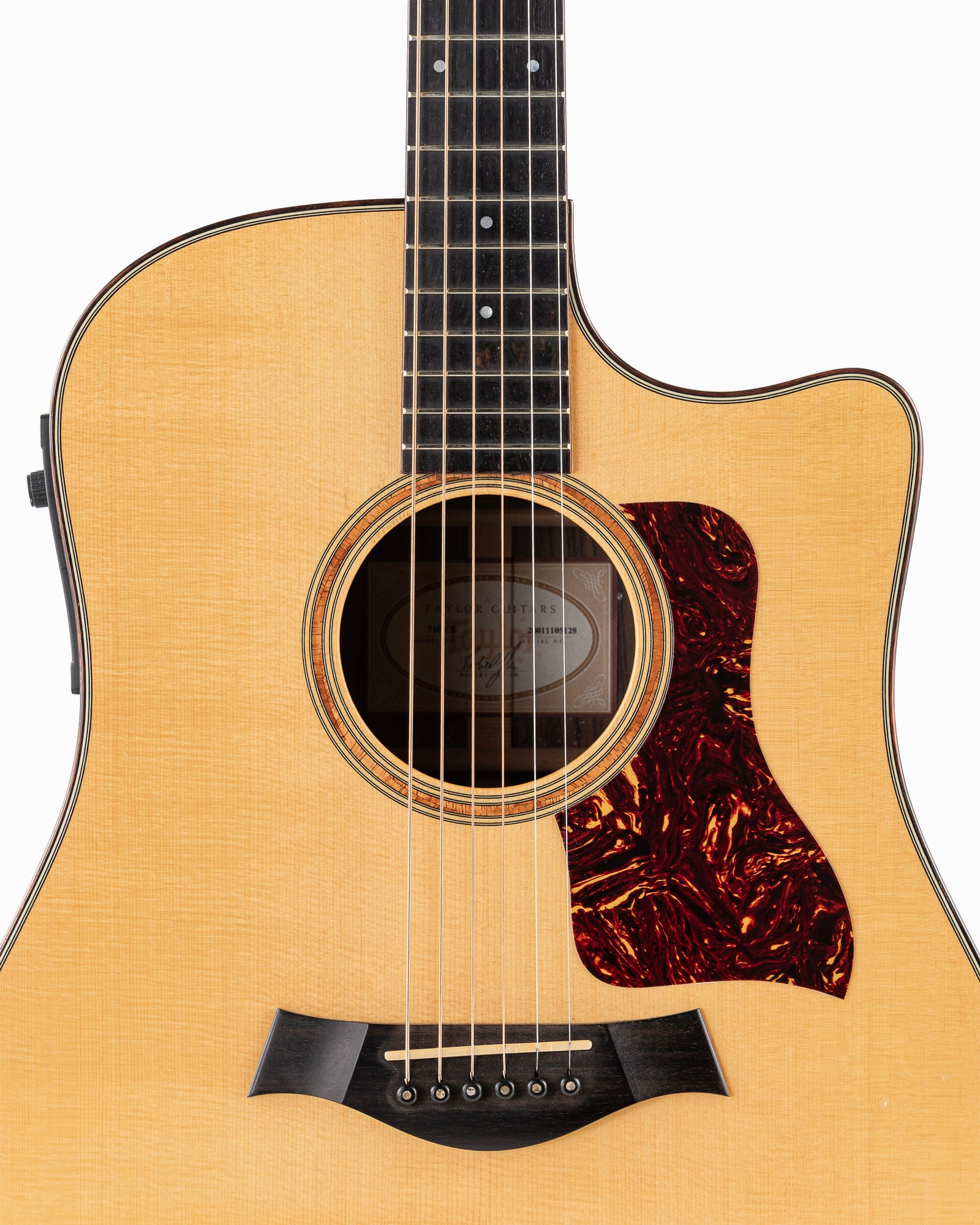 USED 2001 Taylor 710ce Dreadnought Acoustic Electric Guitar - Natural