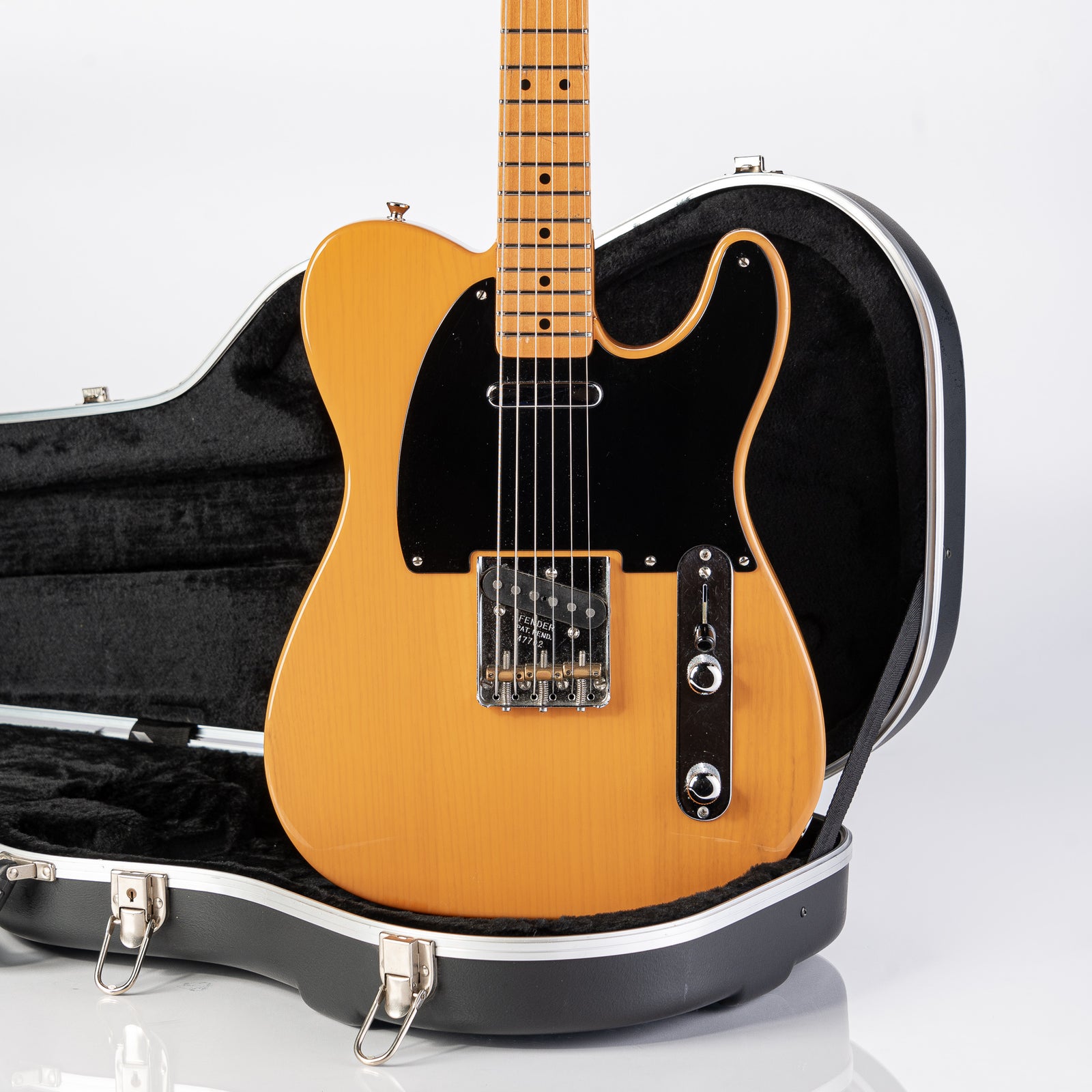 USED 2004 Fender '52 American Vintage Telecaster Electric Guitar- Butterscotch Blonde w/HSC