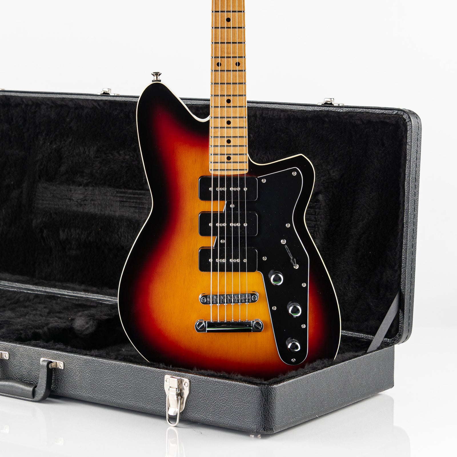 USED 2008 Reverend Jetstream 390 Hardtail Electric Guitar - 3 Tone Sunburst