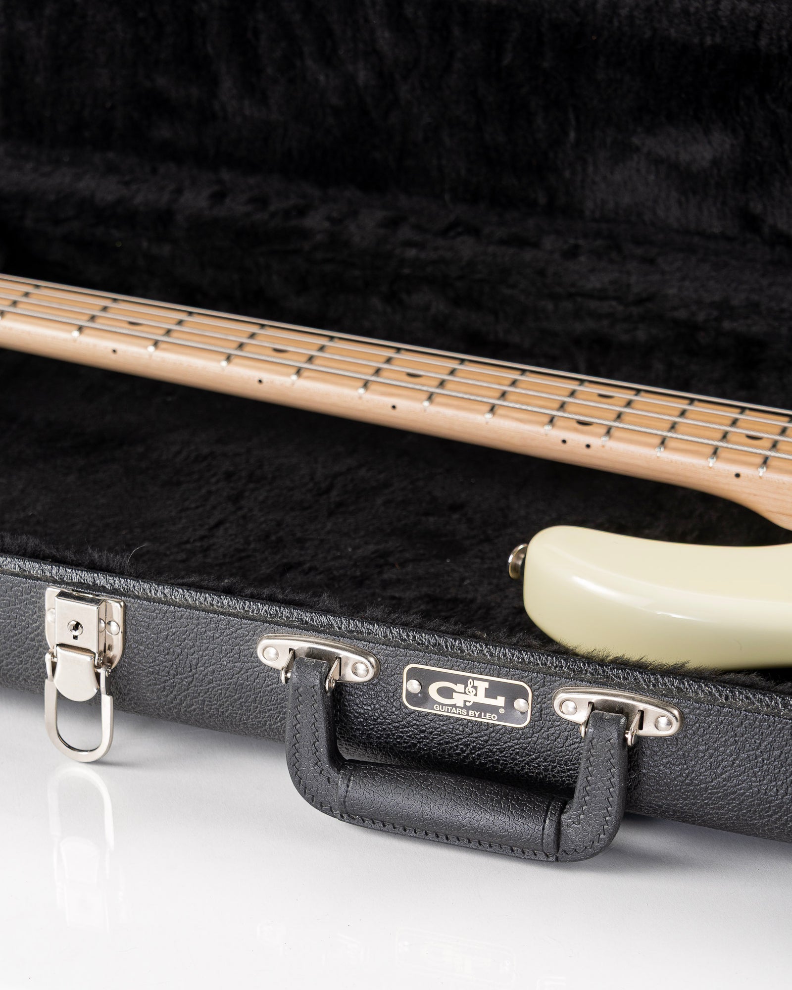 USED 2019 G&L LB-100 Fullerton Deluxe Custom Made Electric Bass - Vintage White