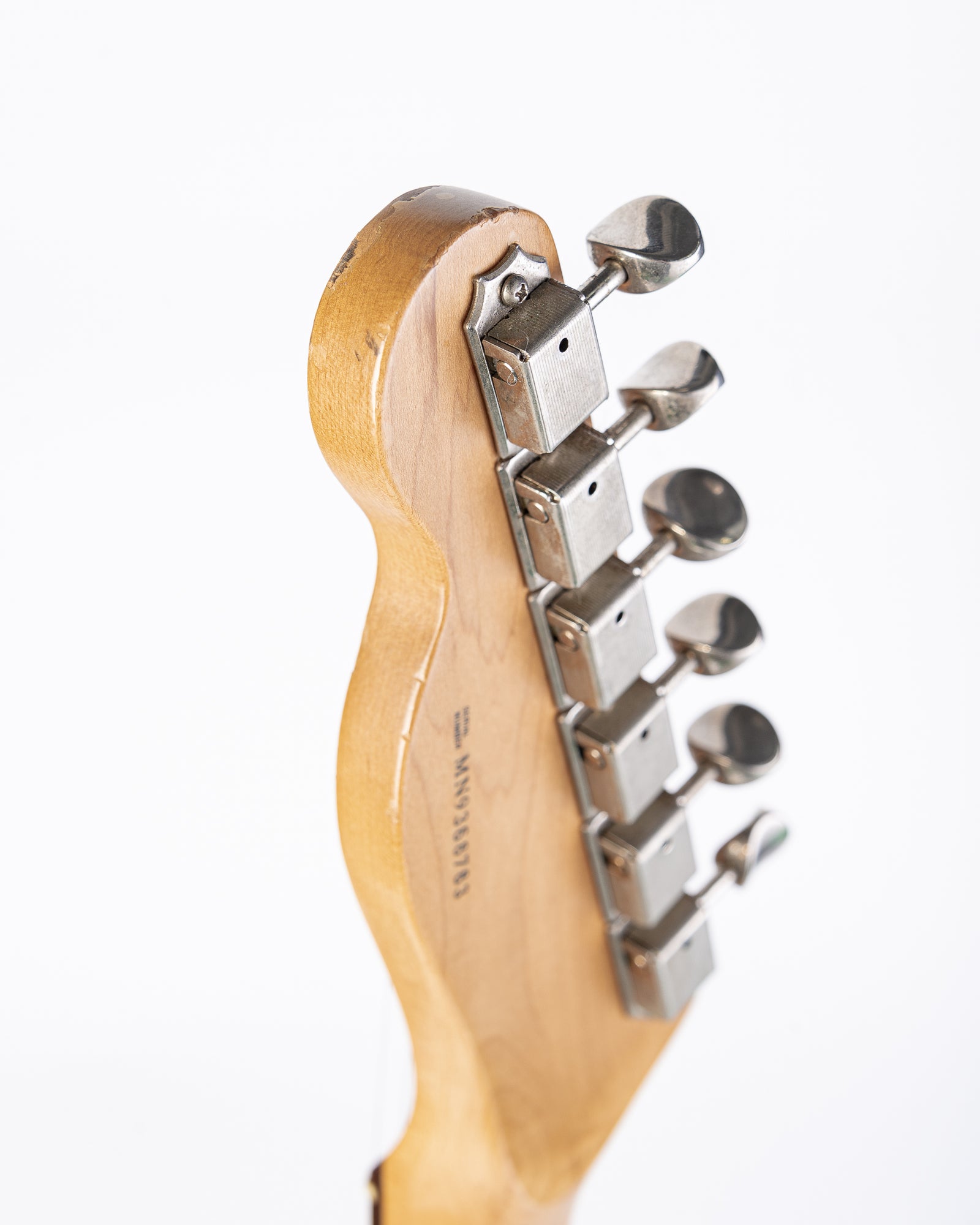 USED Fender Deluxe Nashville Power Telecaster with Fishman Powerbridge Electric Guitar- 2 Tone Burst with Tweed HSC