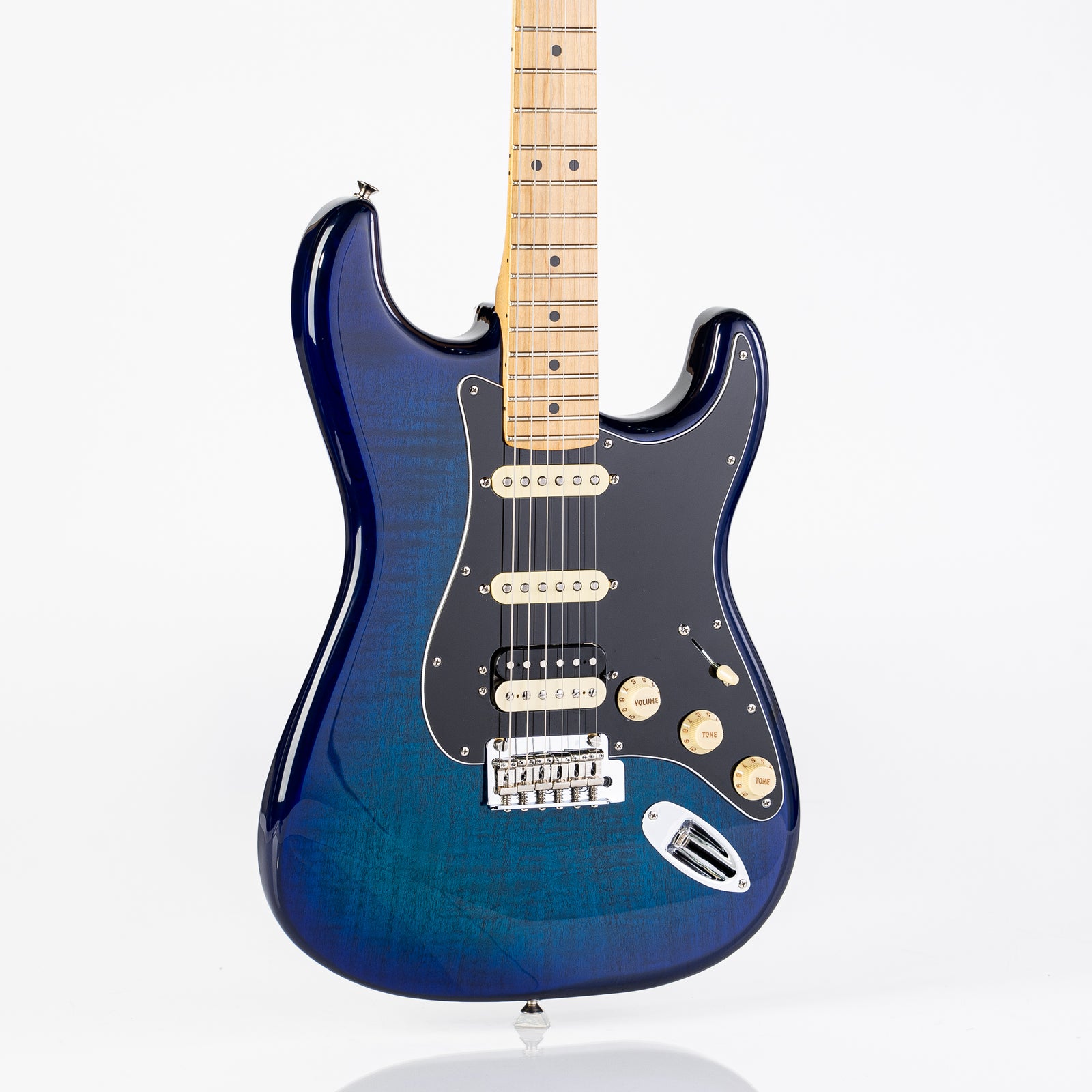 USED Fender Player Stratocaster HSS Plus Top Limited-Edition Electric Guitar - Blue Burst