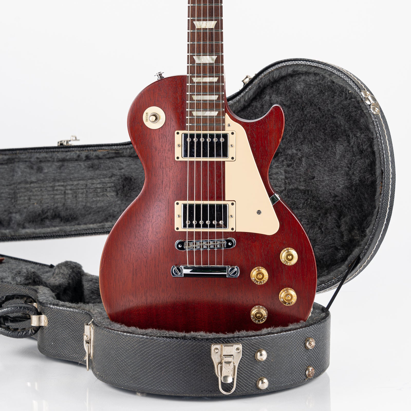 USED 2005 Gibson Les Paul Studio Vintage Electric Guitar - Worn Cherry with Gibson Hardshell Case