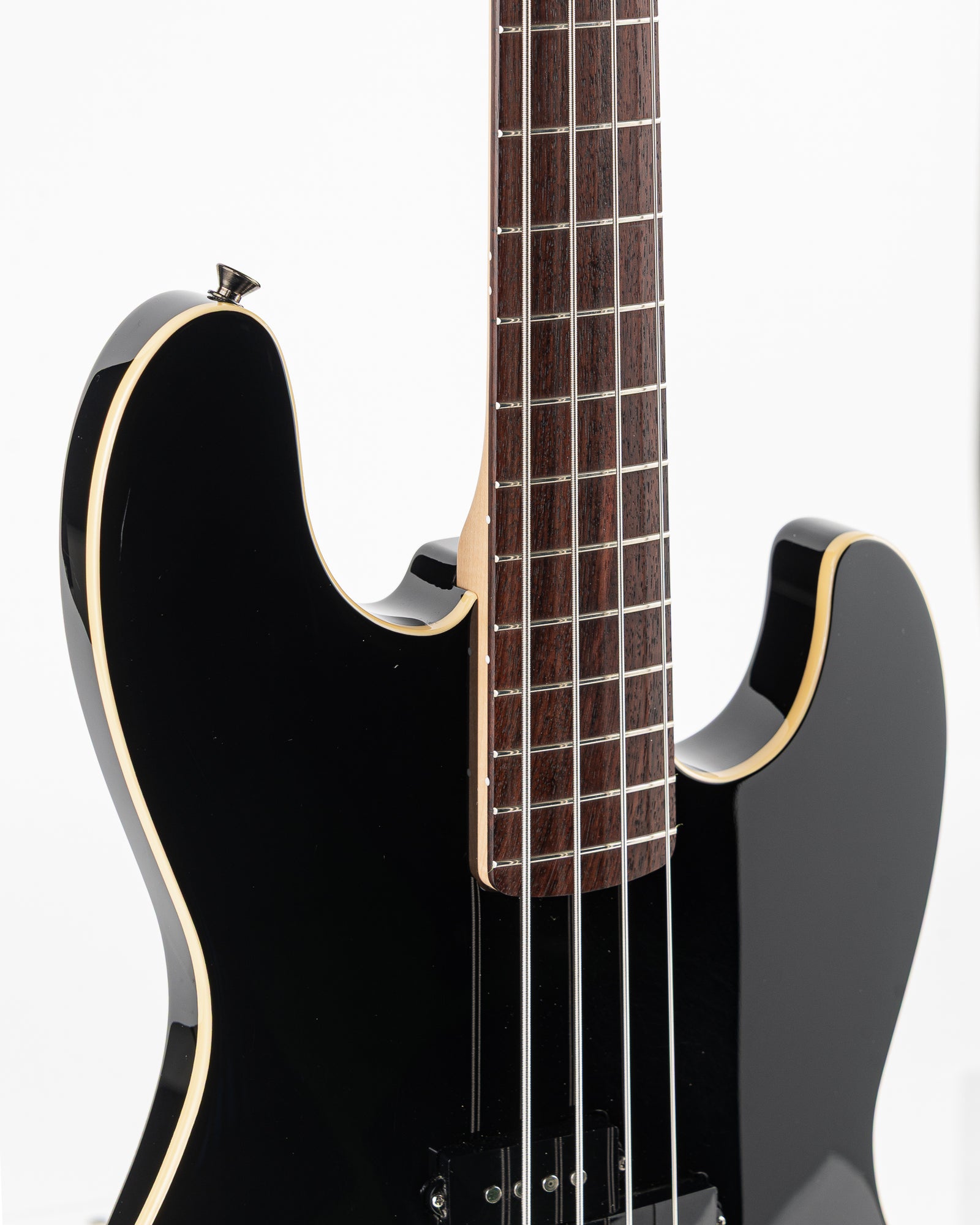 USED 2019 Fender Aerodyne Jazz Bass - Black