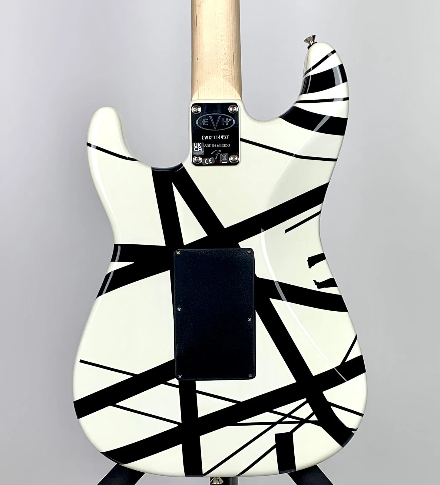EVH Striped Series with Maple Fingerboard - White with Black Stripes