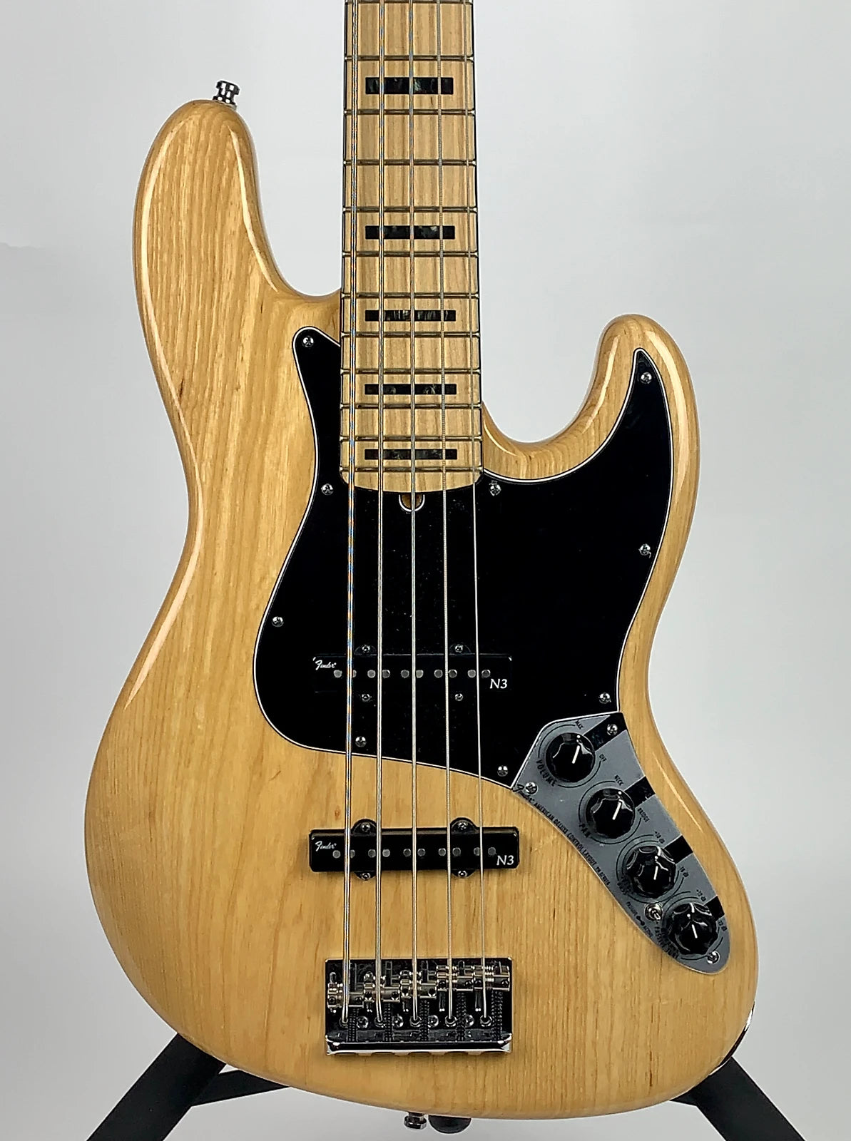 USED Fender American Deluxe 5-String Jazz Bass - Natural - Rock USED Fender American Deluxe 5-String Jazz Bass - Natural - Rock