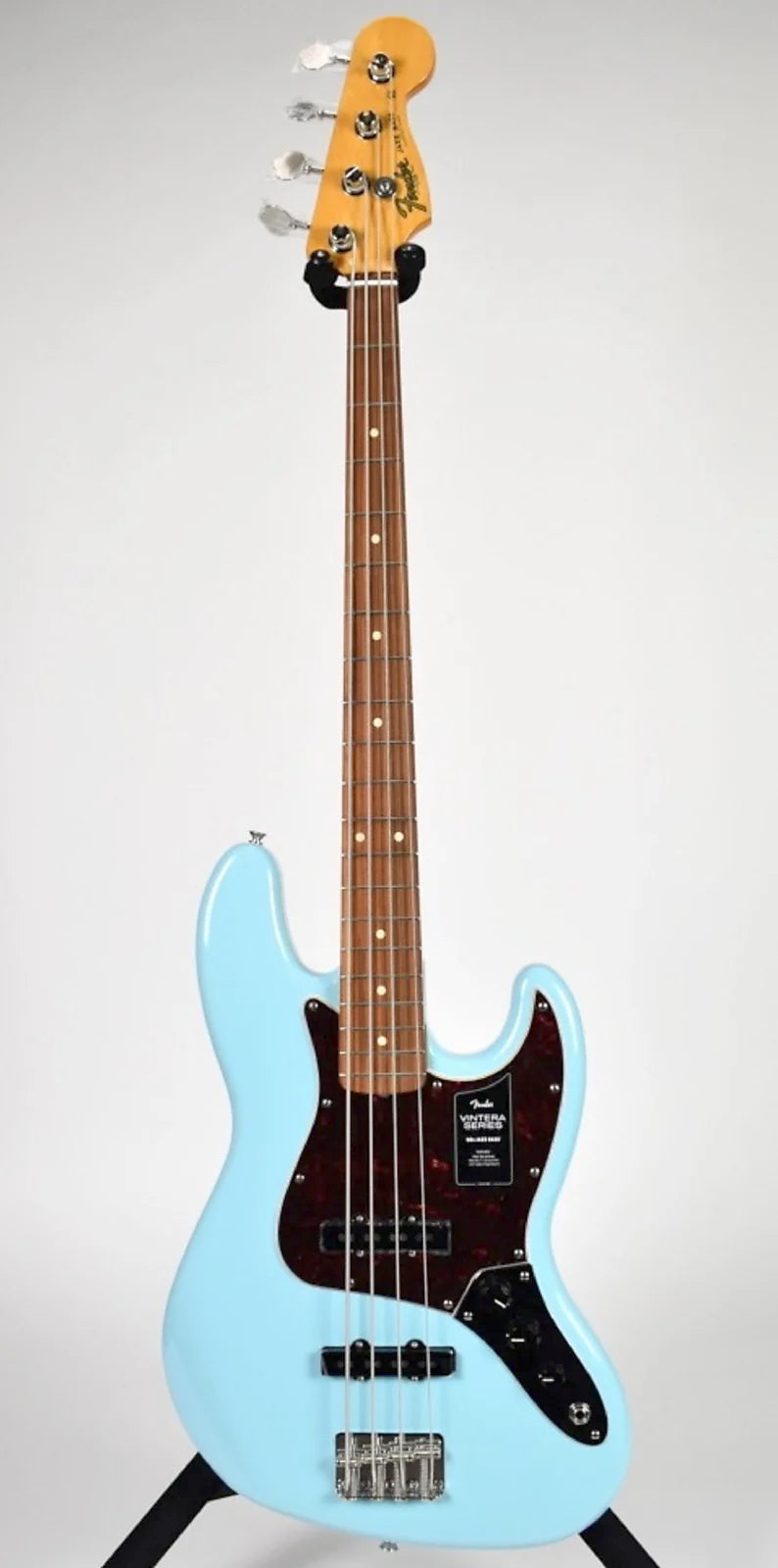USED Fender Vintera '60s Jazz Bass with Pau Ferro Fingerboard - Daphne Blue