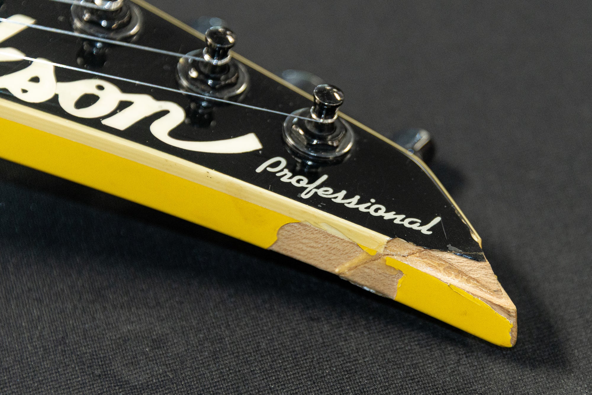 USED 1990 Jackson Professional Series Pro RR1 Randy Rhoads V Electric Guitar - Nuclear Yellow