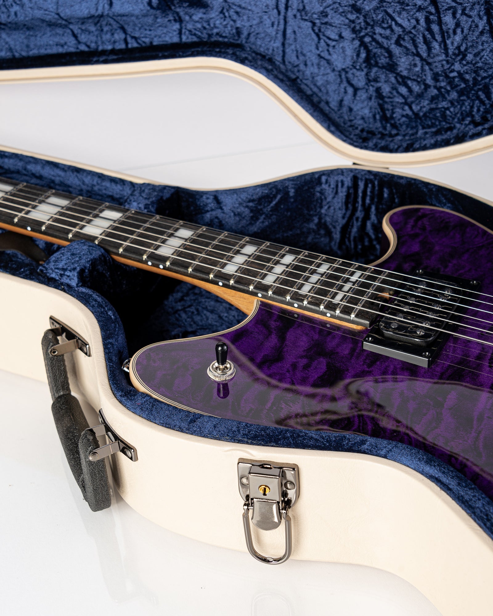 EVH SA-126 Special Quilted Maple Electric Guitar- Transparent Purple