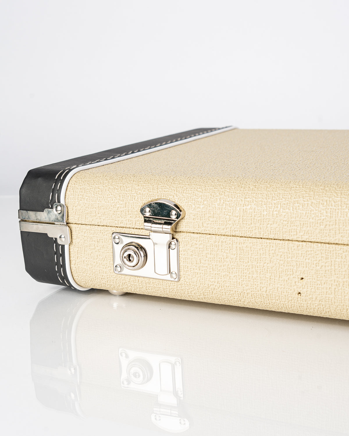 Fender Custom Shop 1963 Stratocaster Electric Guitar - Heavy Relic Faded Aged Sonic Blue