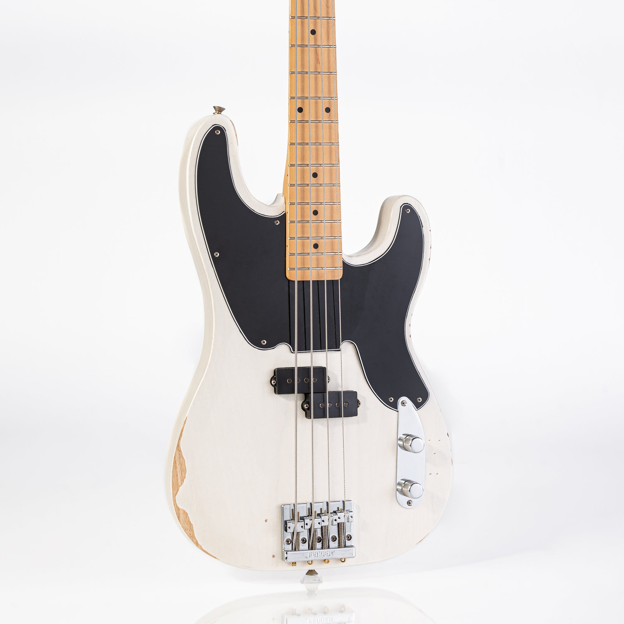 USED Fender Mike Dirnt Signature Road Worn Precision Bass- White Blonde