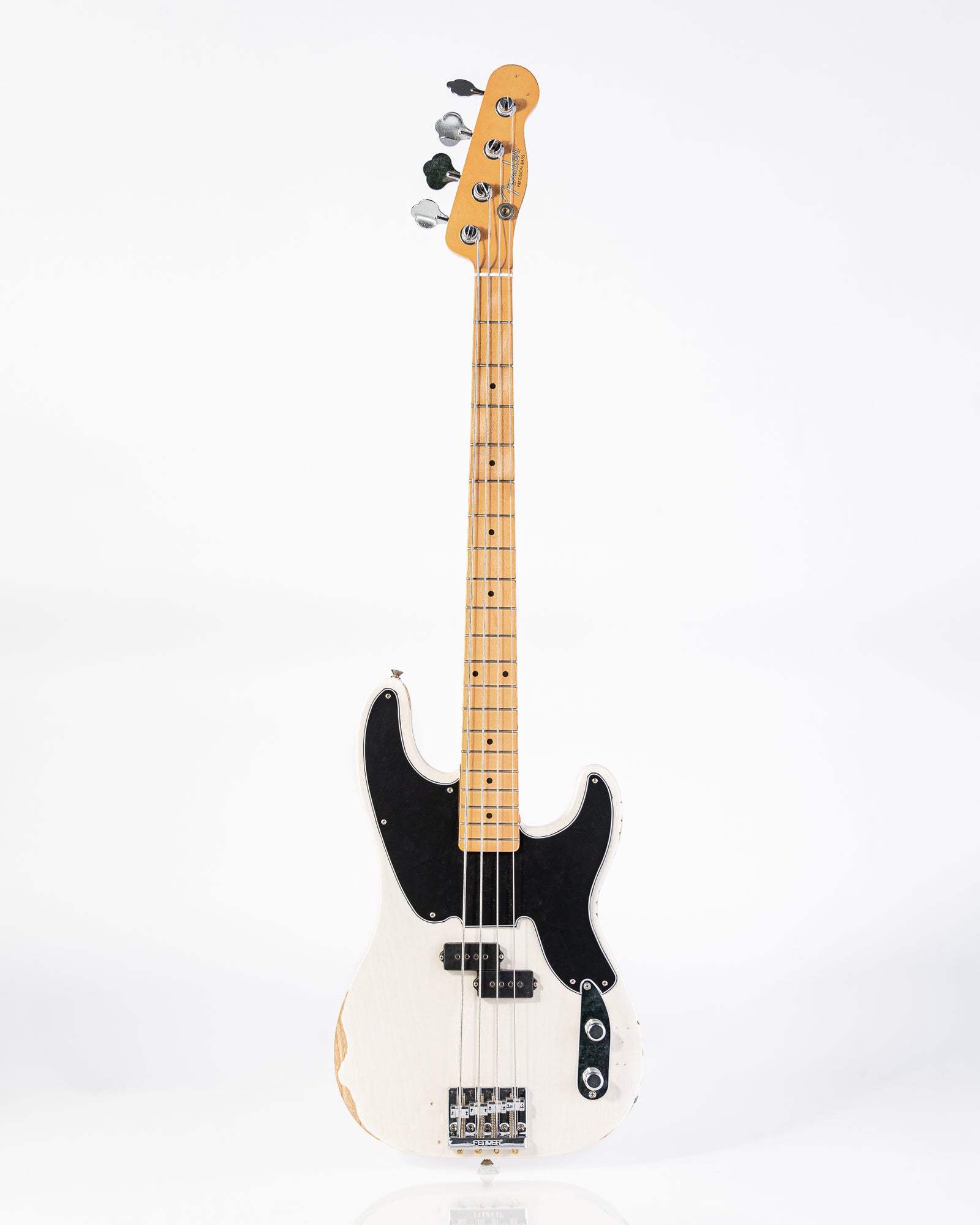 USED Fender Mike Dirnt Signature Road Worn Precision Bass- White Blonde
