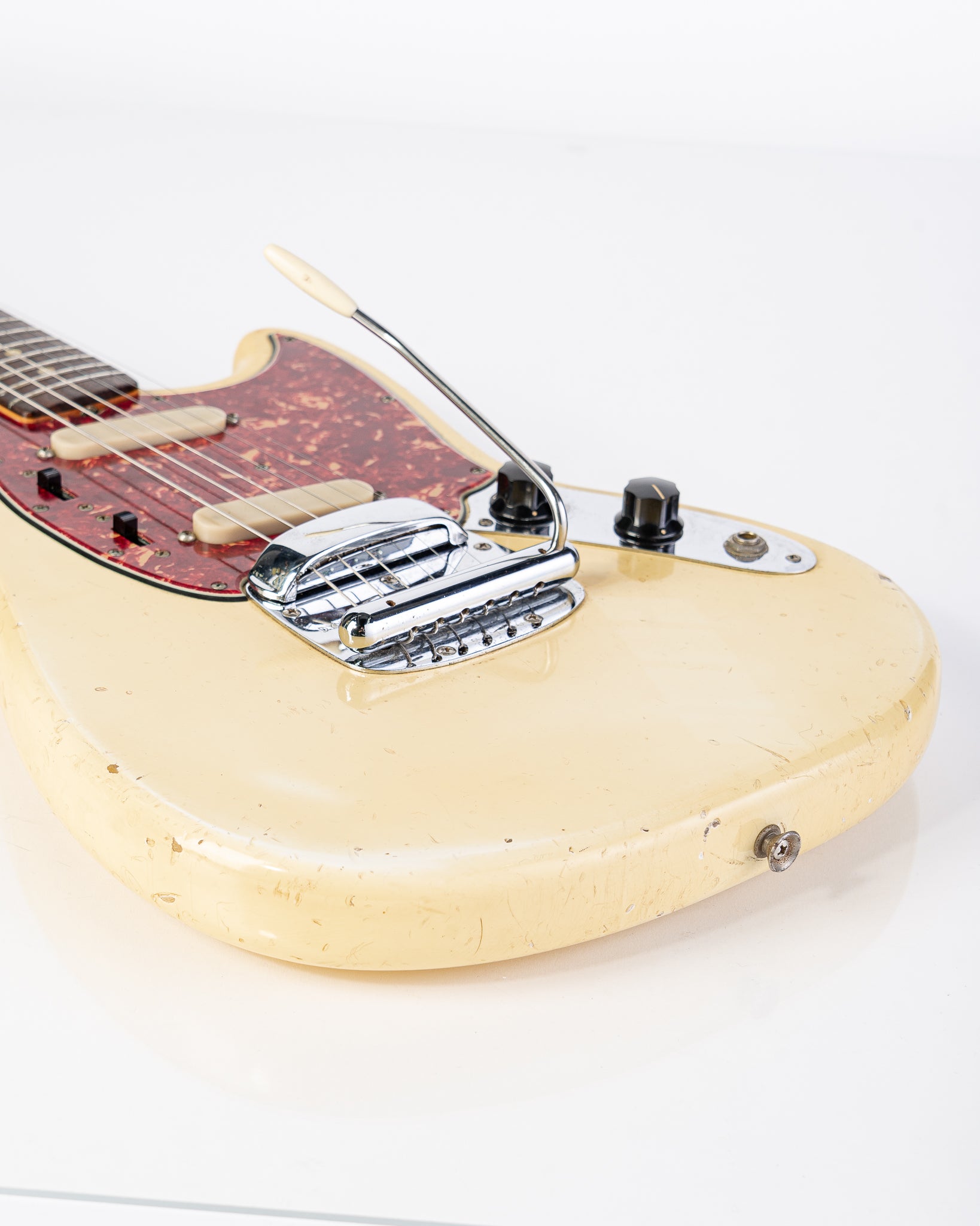 Vintage Fender Mustang 1965-1966 Electric Guitar- White with Original Hardshell Case