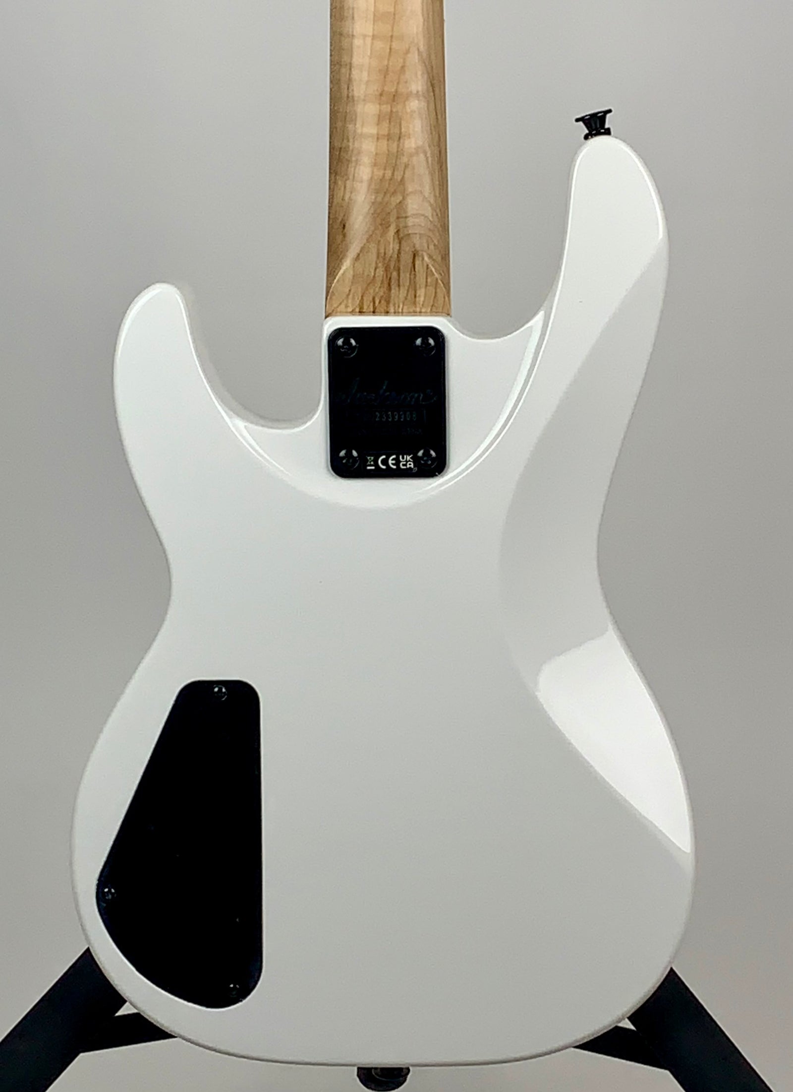 Jackson JS1X Bass Minion Snow White