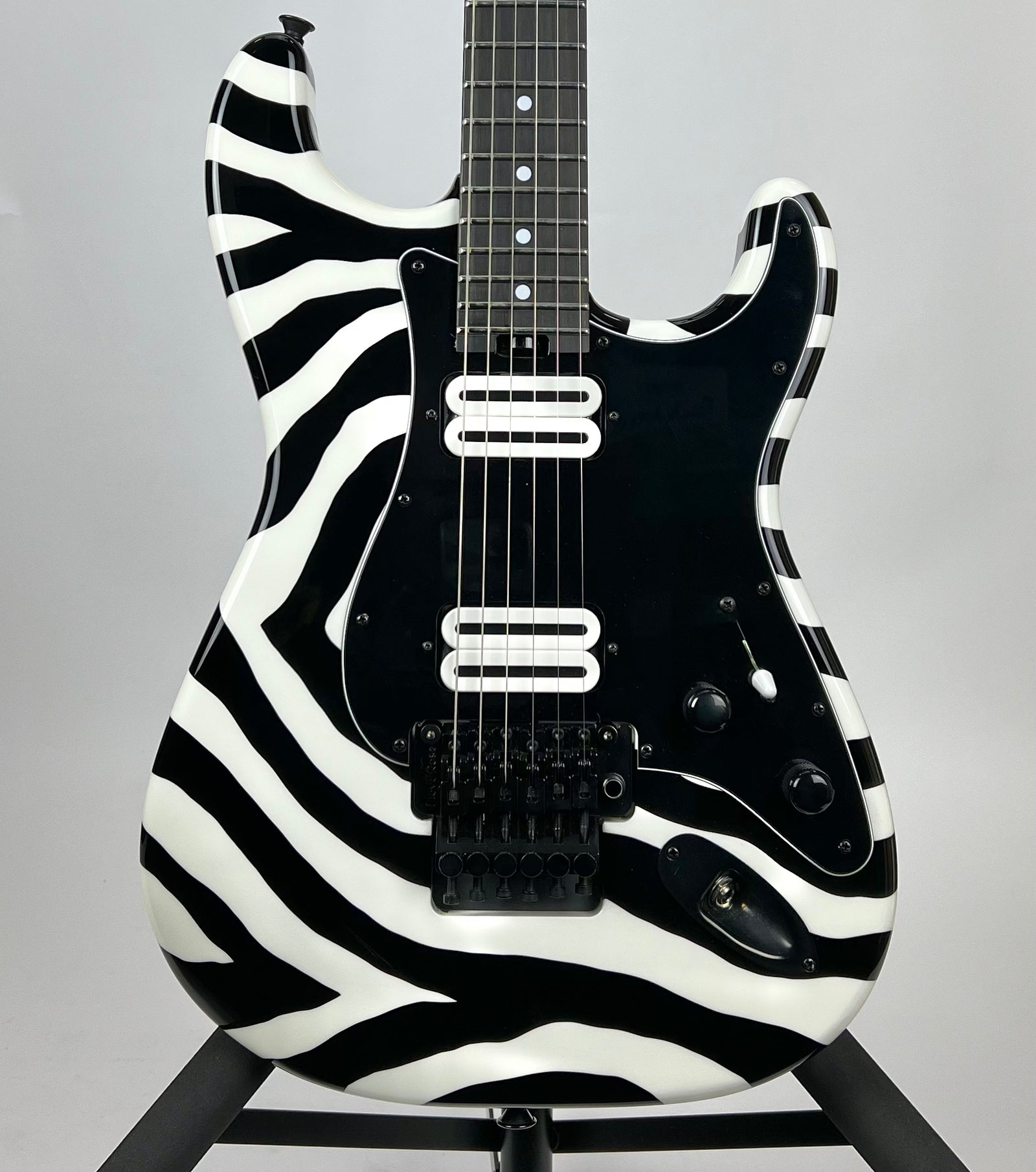 Charvel Custom Shop So-Cal 2H FR Zebra