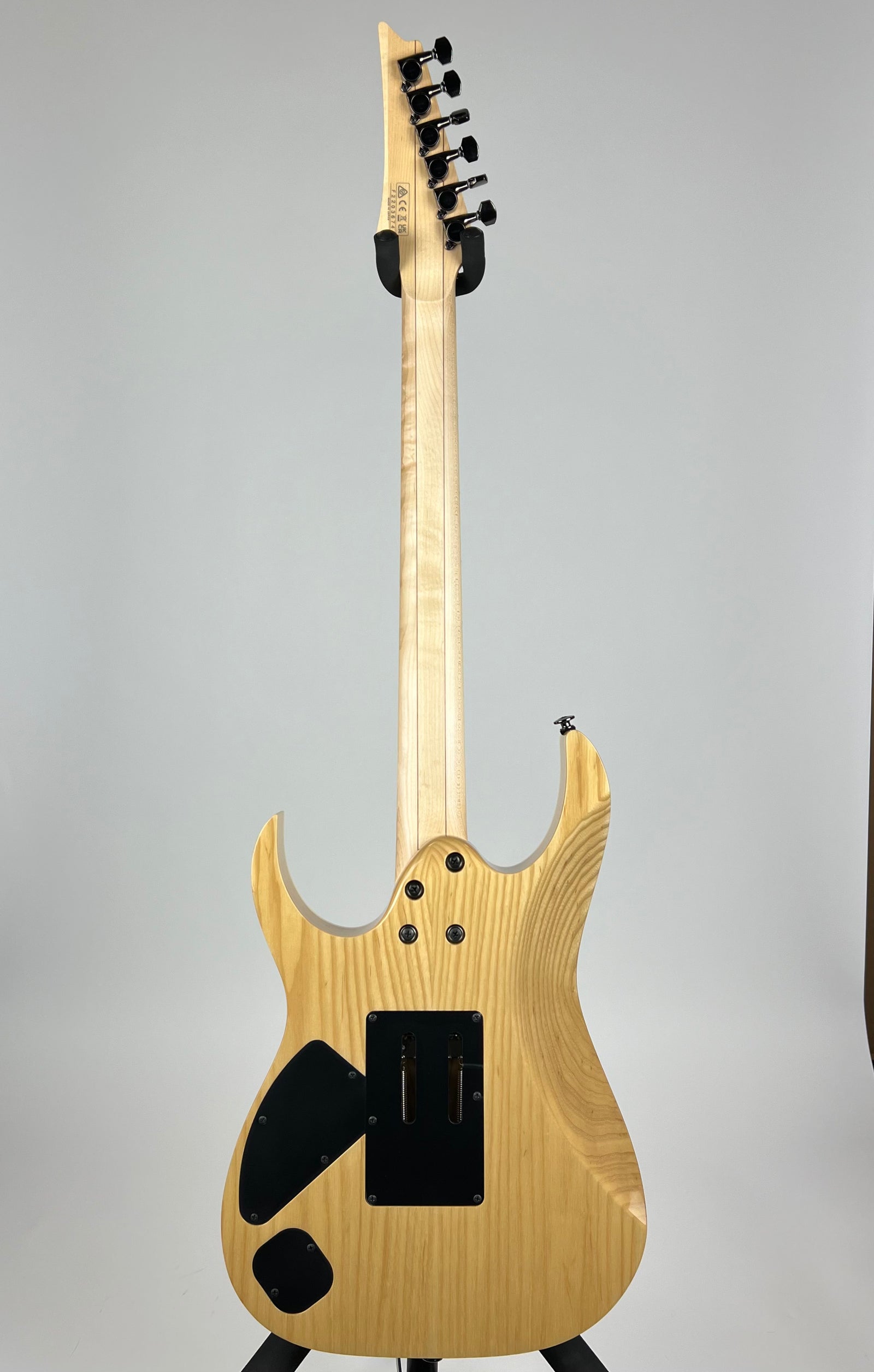 USED Ibanez Prestige RG652AHM Antique White Blonde W/Hardshell Case