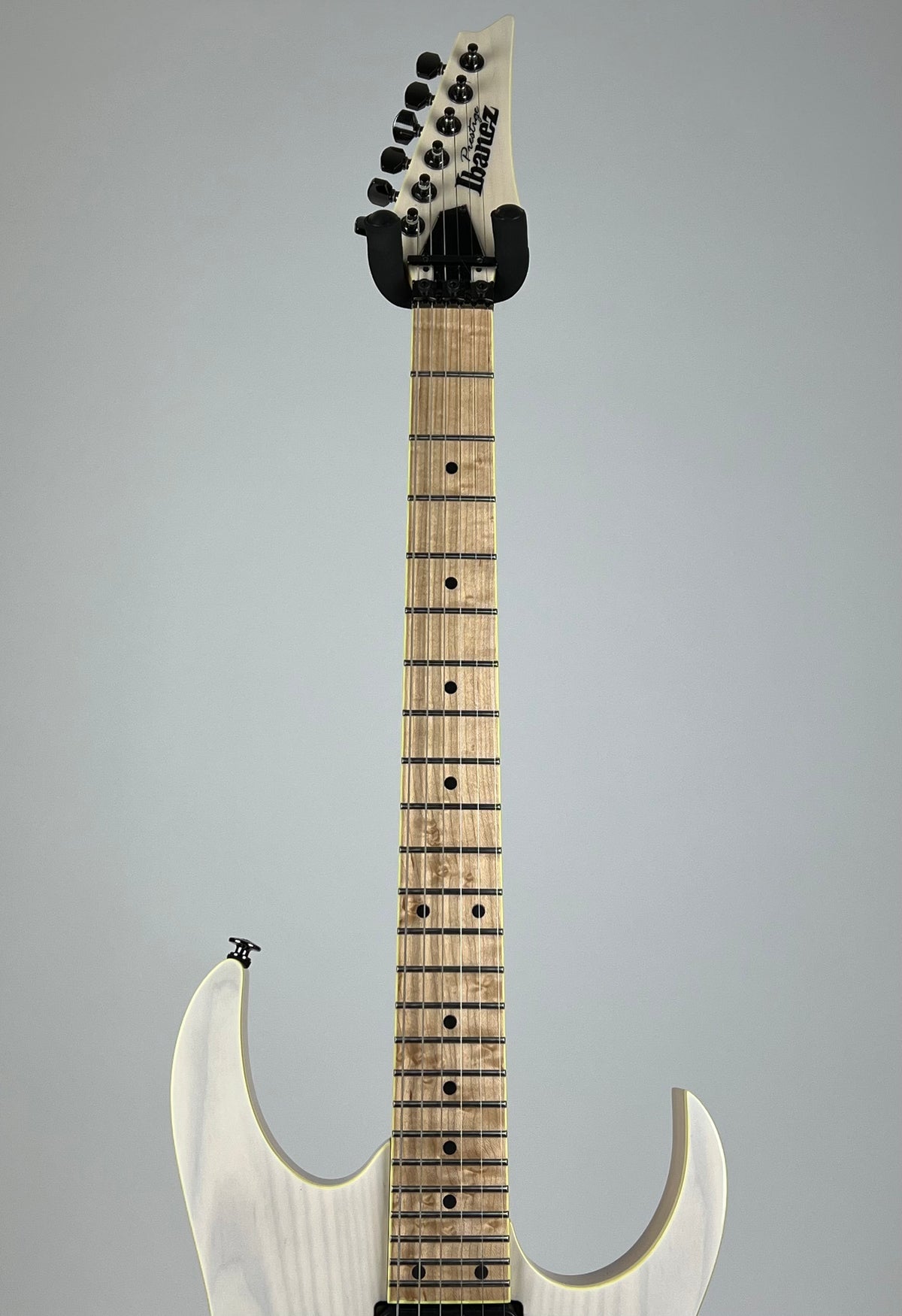 USED Ibanez Prestige RG652AHM Antique White Blonde W/Hardshell Case