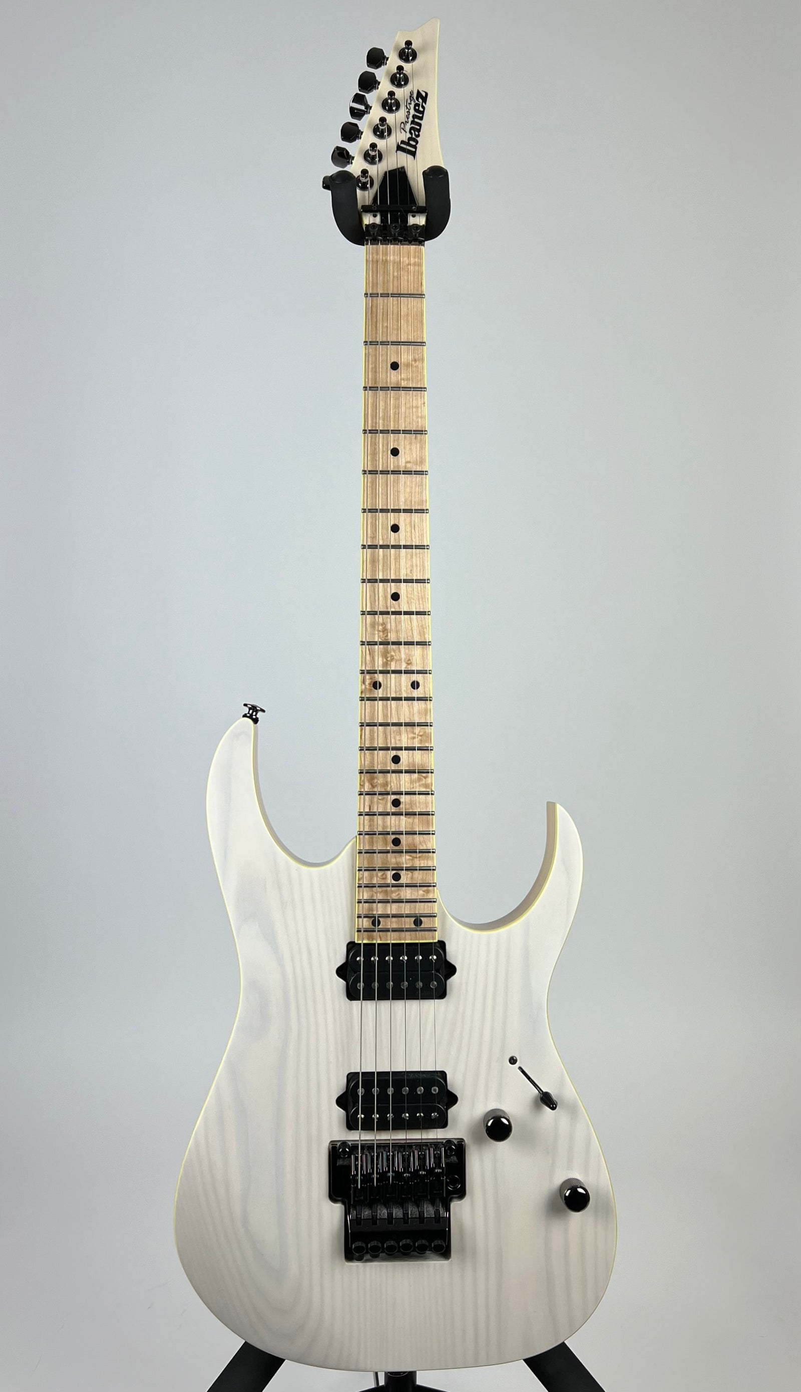 USED Ibanez Prestige RG652AHM Antique White Blonde W/Hardshell Case