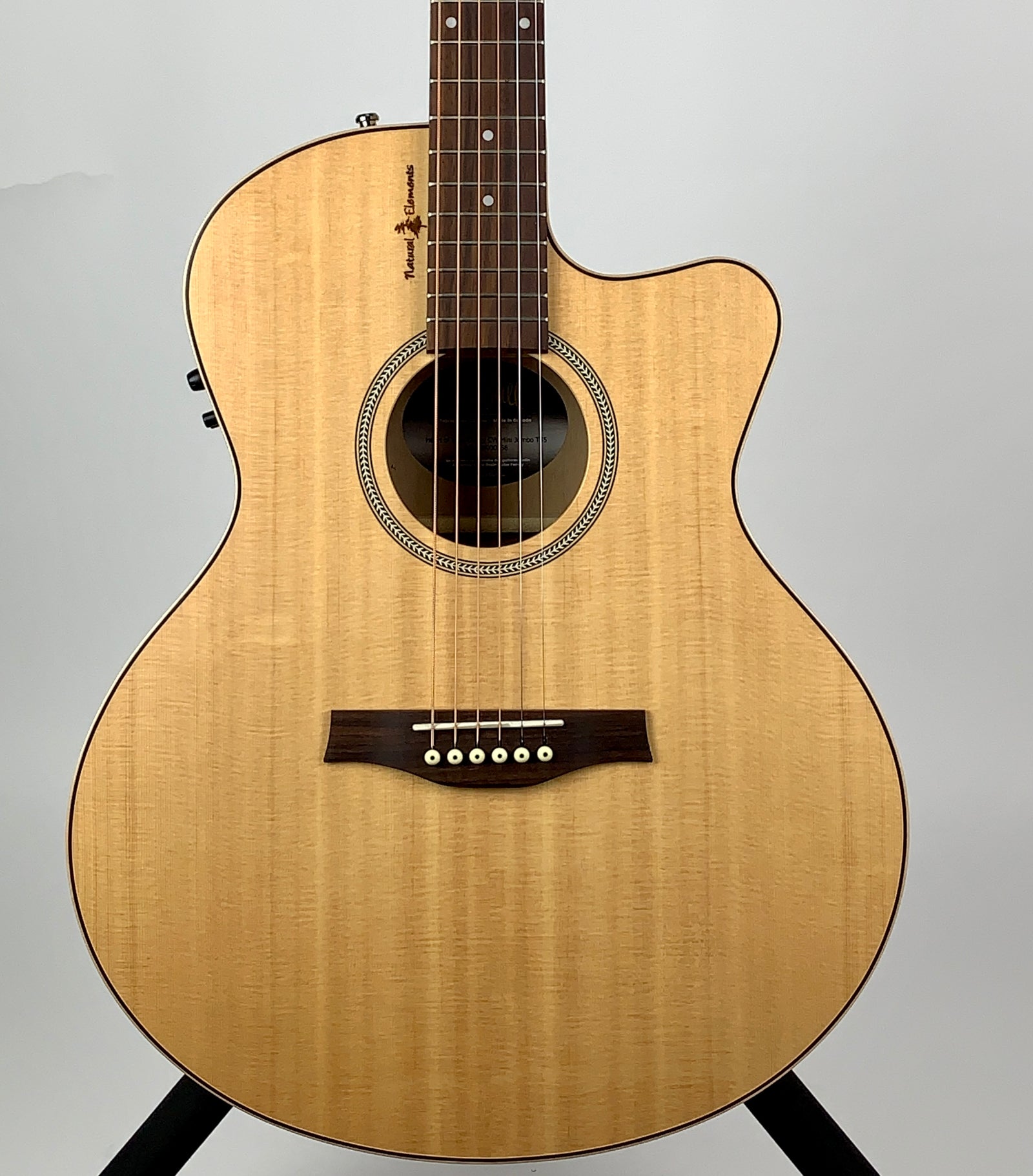 USED Seagull Heart of the Wild Cherry T35 - Natural W/Hardshell Case