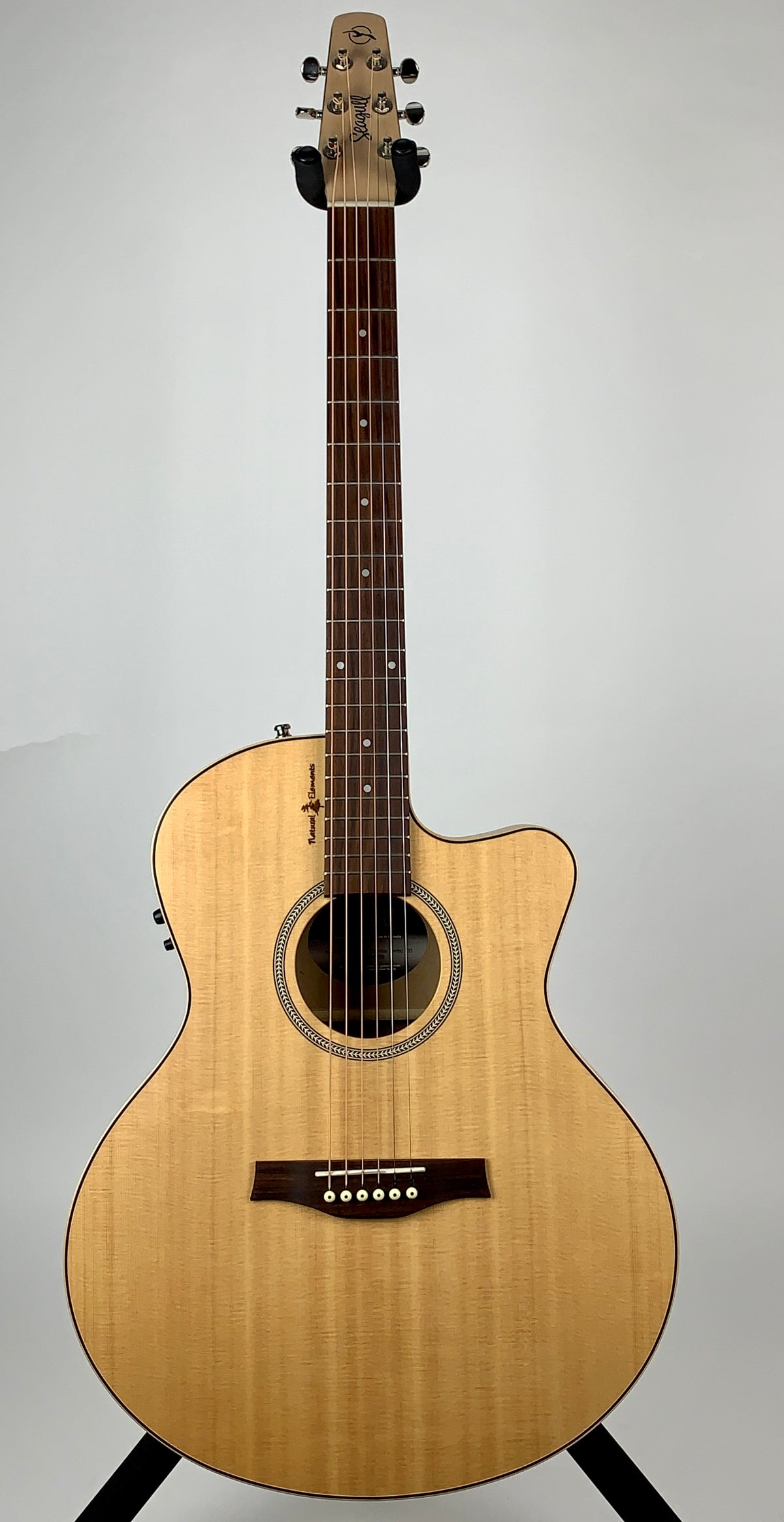 USED Seagull Heart of the Wild Cherry T35 - Natural W/Hardshell Case