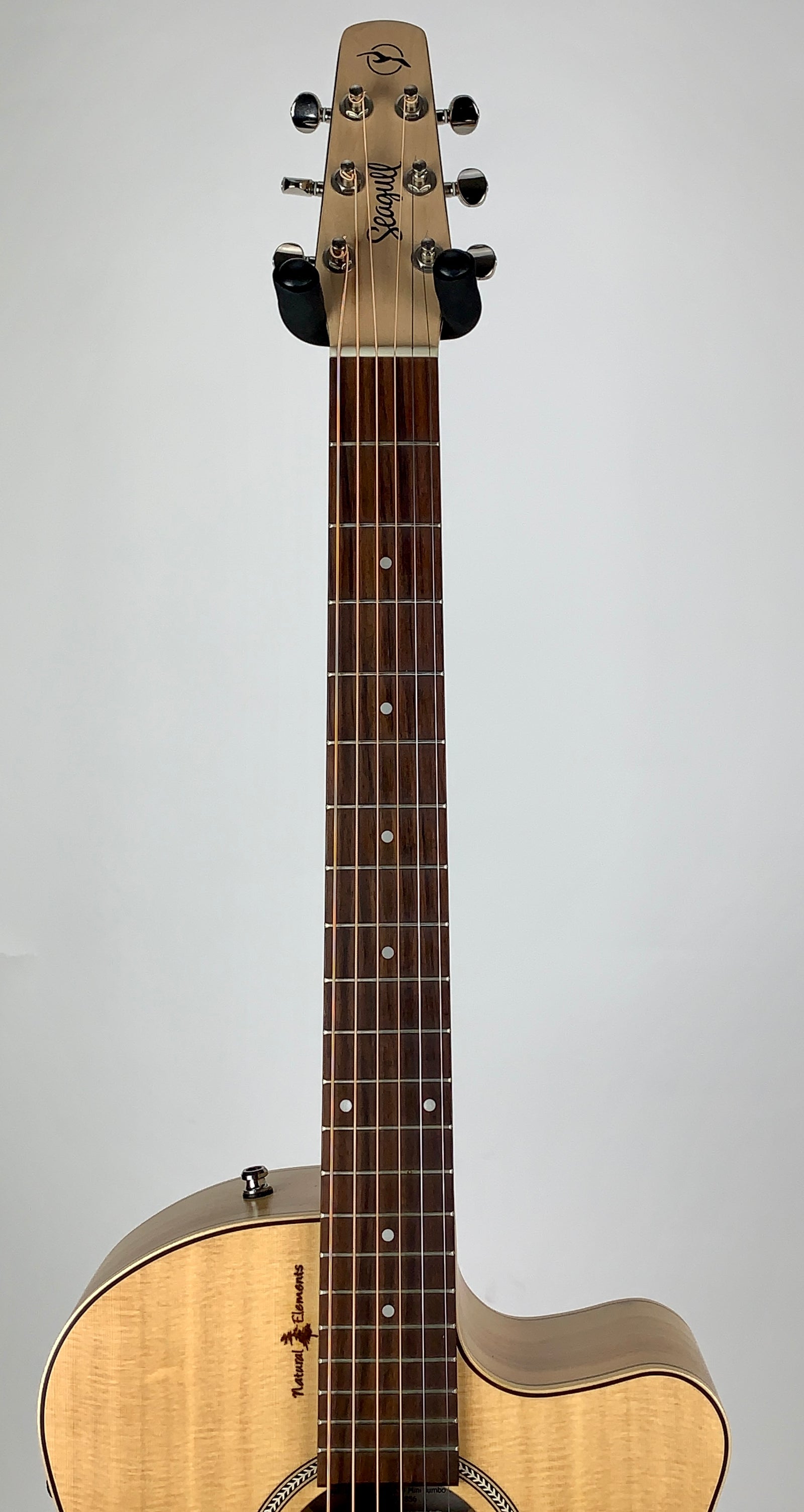 USED Seagull Heart of the Wild Cherry T35 - Natural W/Hardshell Case