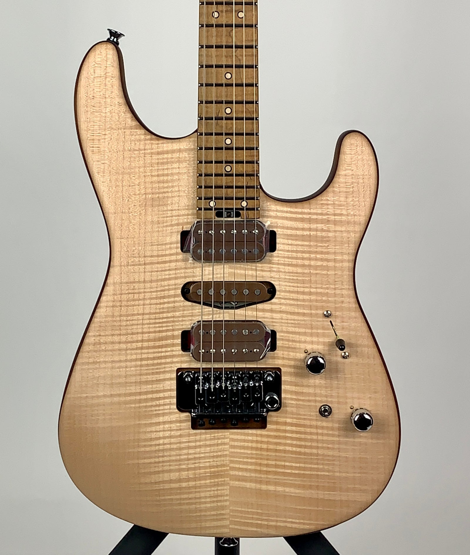 Charvel Guthrie Govan USA Signature HSH Flame Maple