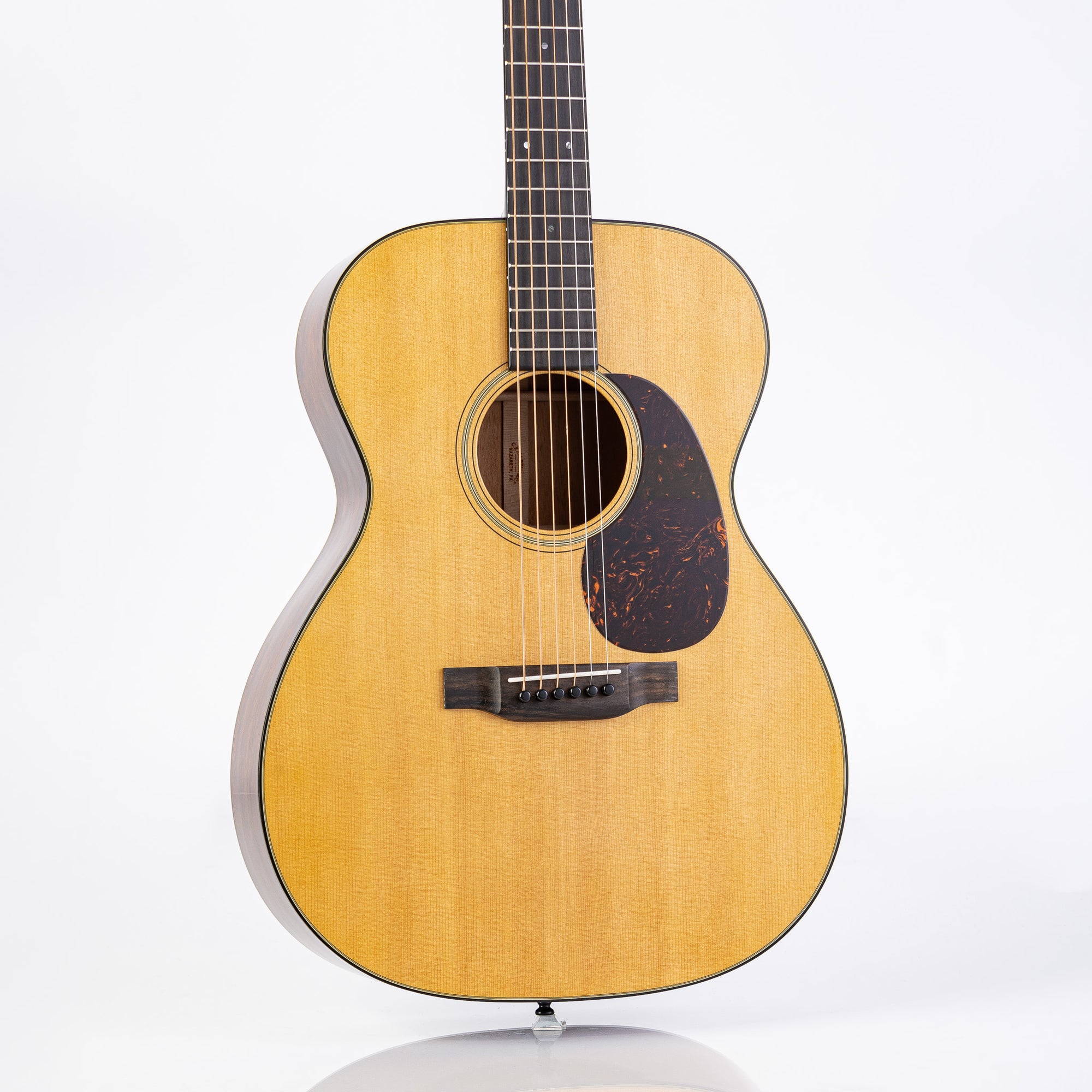 Martin Standard Series 000-18 Acoustic Guitar - Natural