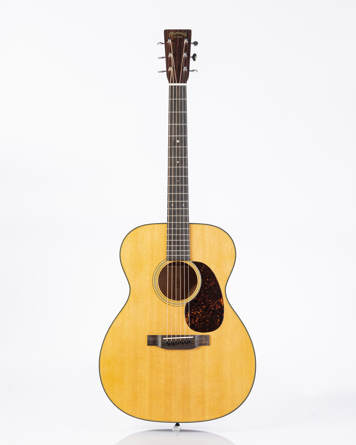 Martin Standard Series 000-18 Acoustic Guitar - Natural