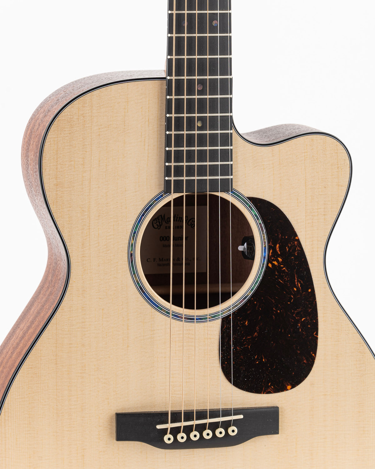 Martin 000C Jr E Cutaway Junior Series Acoustic Electric Guitar - Natural