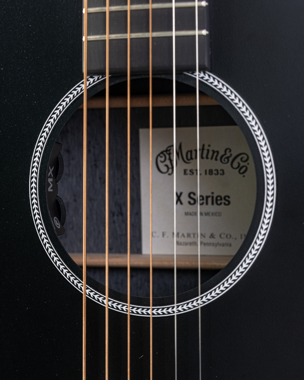Martin OMC-X1E Auditorium - Black