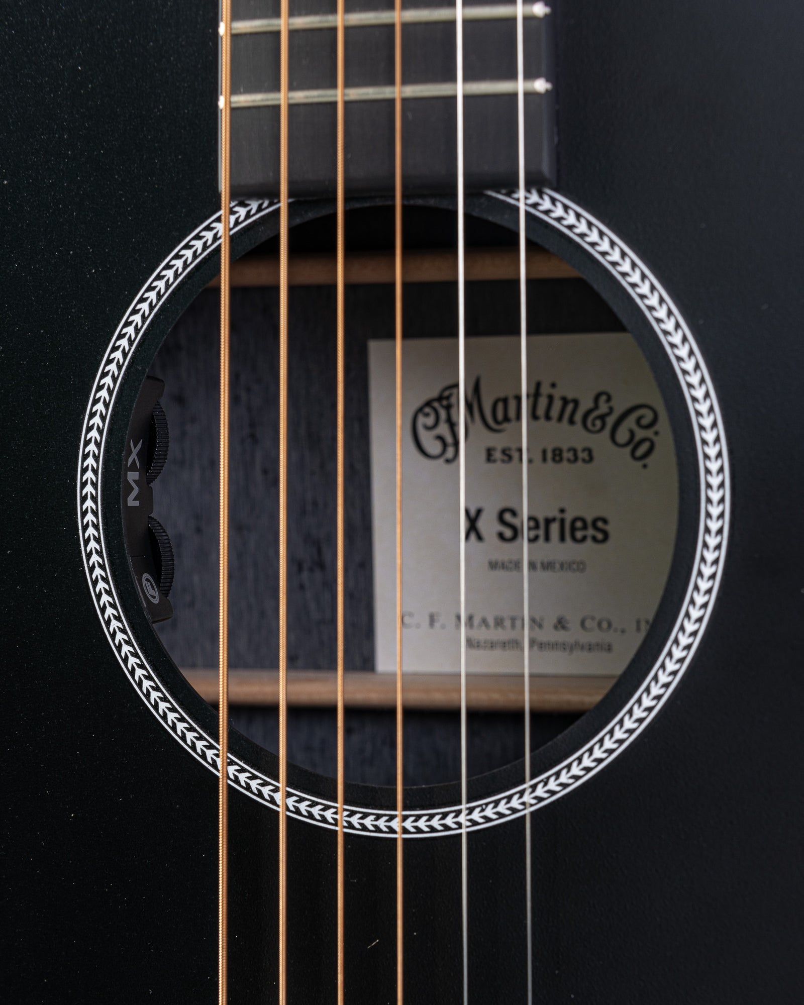 Martin OMC-X1E Auditorium - Black