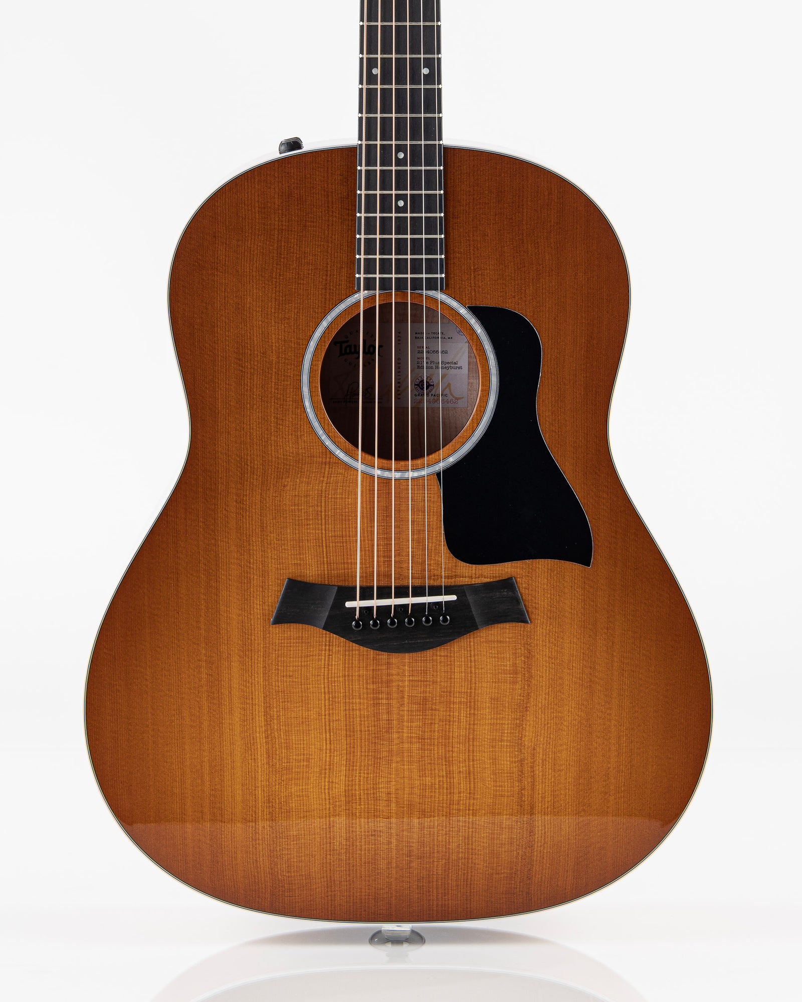 Taylor 217e Plus Special Edition Grand Pacific Acoustic Electric Guitar - Honeyburst