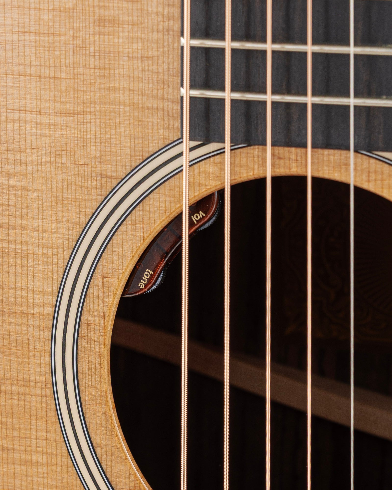 Taylor Gold Label 712e Grand Concert Acoustic Electric Guitar - Natural Gloss