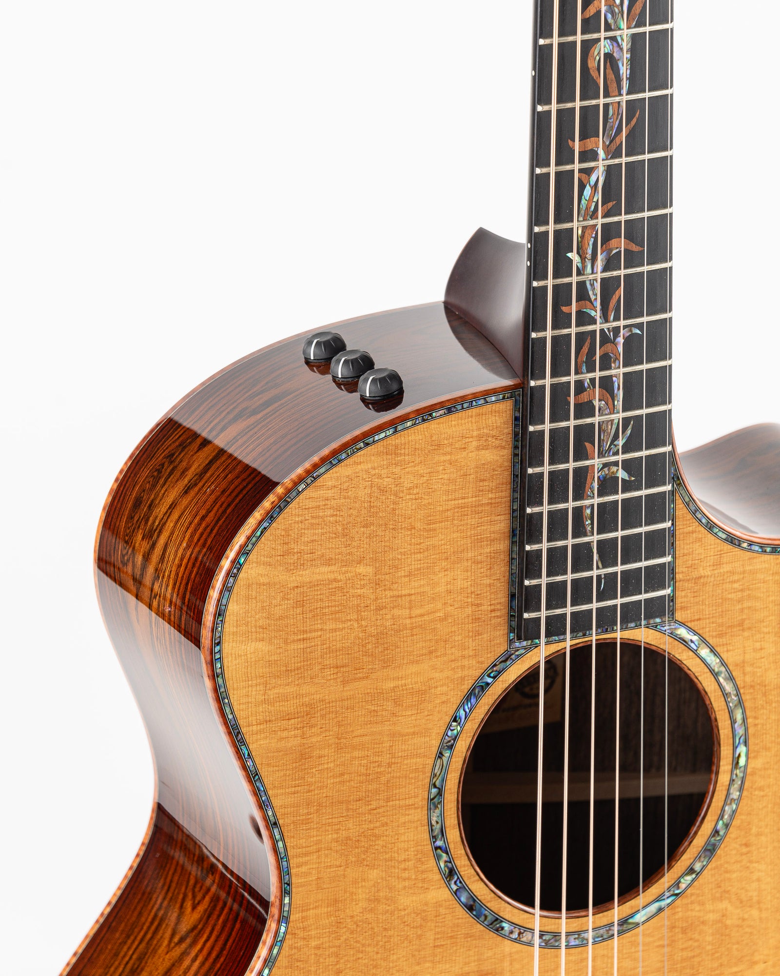 Taylor Catch Custom #27 Limited Edition C14ce B4027 Grand Auditorium Acoustic Electric Guitar - Bearclaw Sitka Spruce