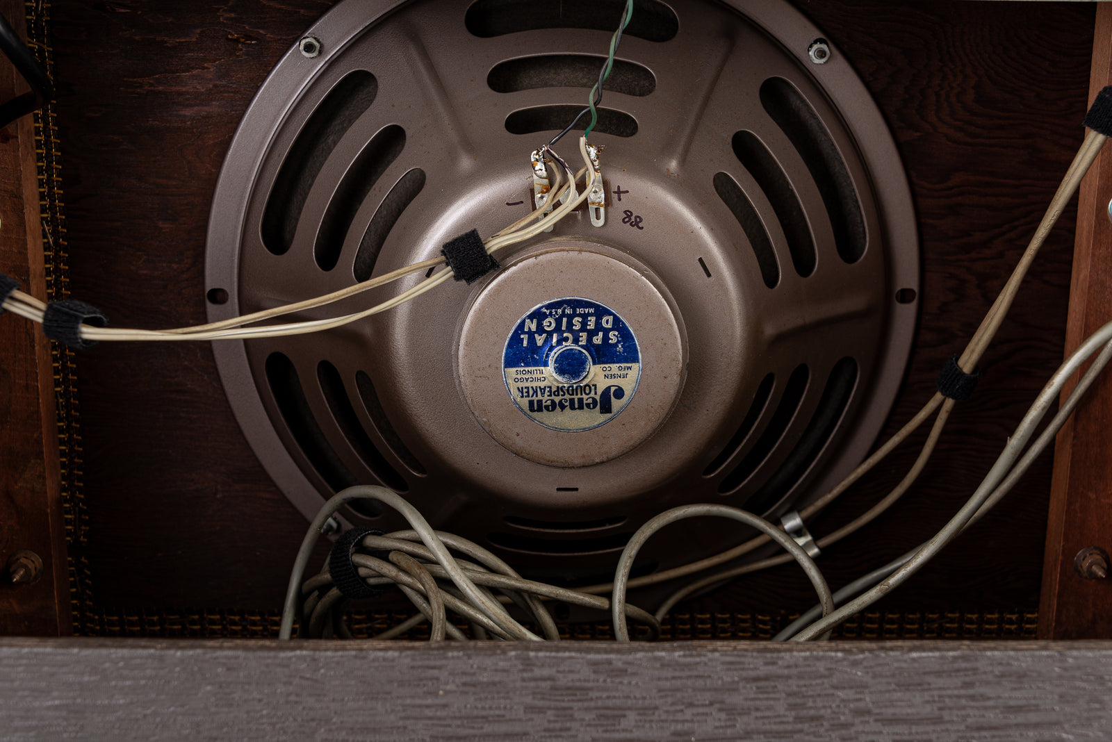 USED 1964 Gibson Falcon GA-19RVT Guitar Combo Amp - Tweed