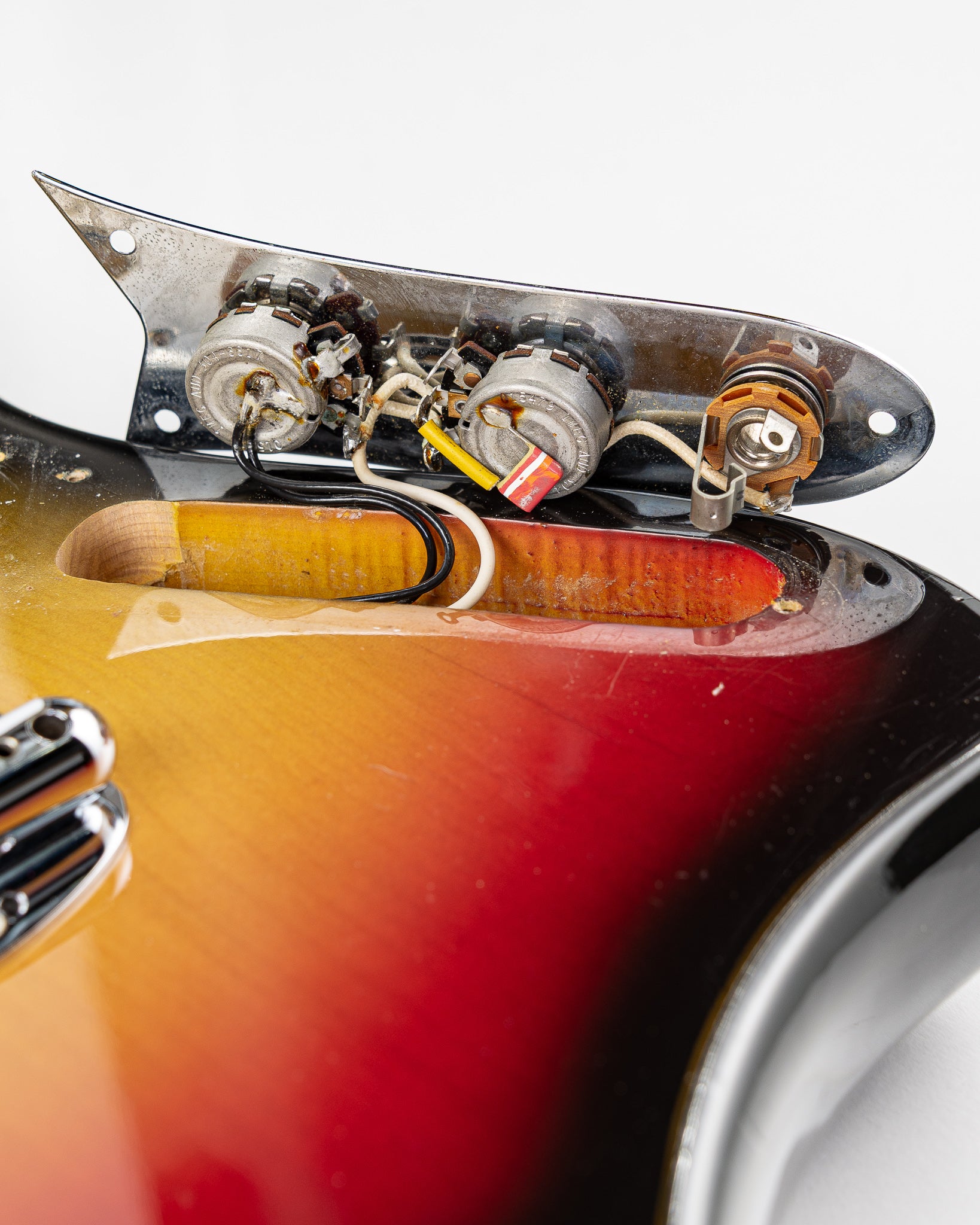 USED 1969 Fender Custom Maverick Electric Guitar - 3 Tone Sunburst with Original Hardshell Case