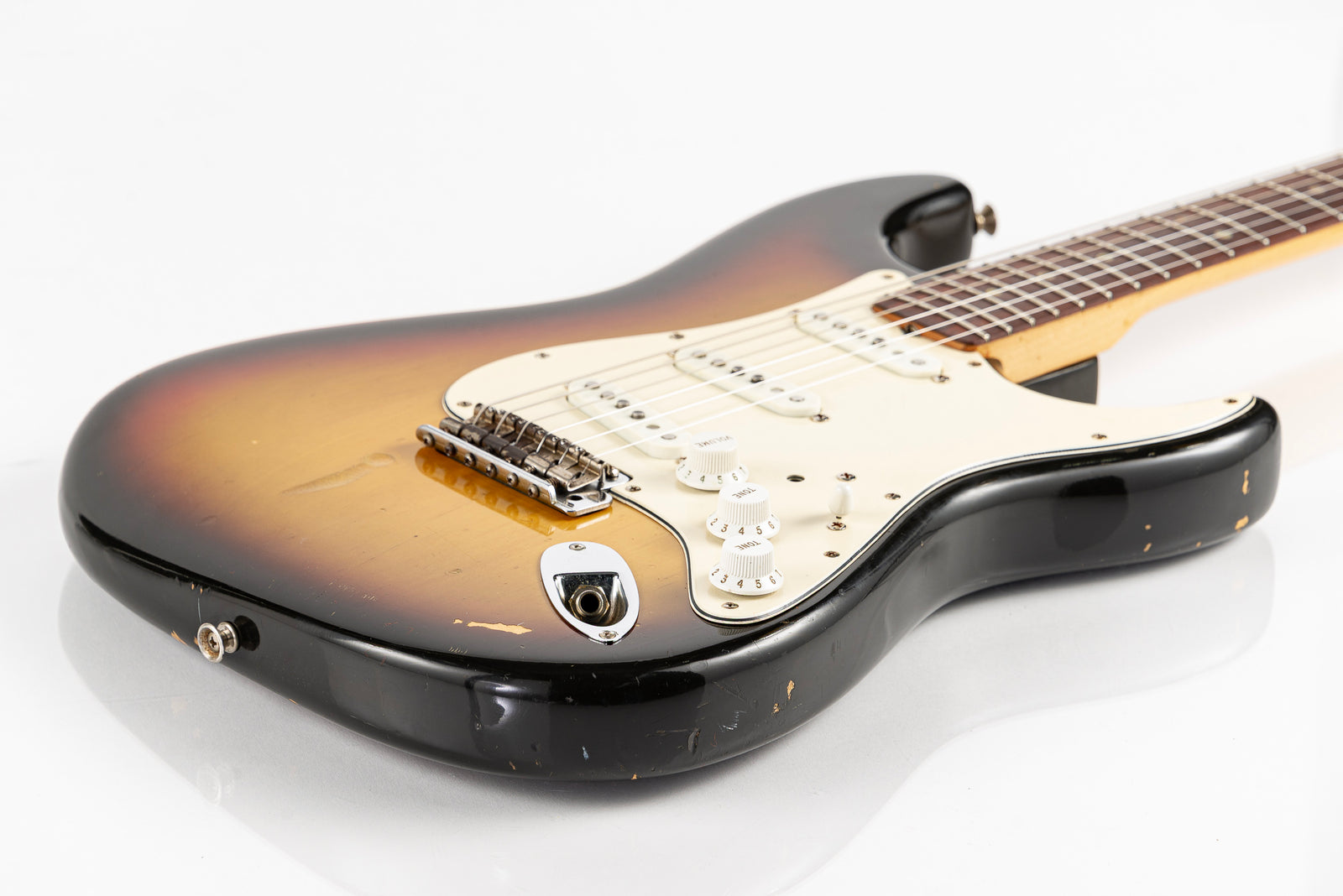 USED 1971 Fender Stratocaster with 4-Bolt Neck Electric Guitar - Three Tone Sunburst with Original Hardshell Case